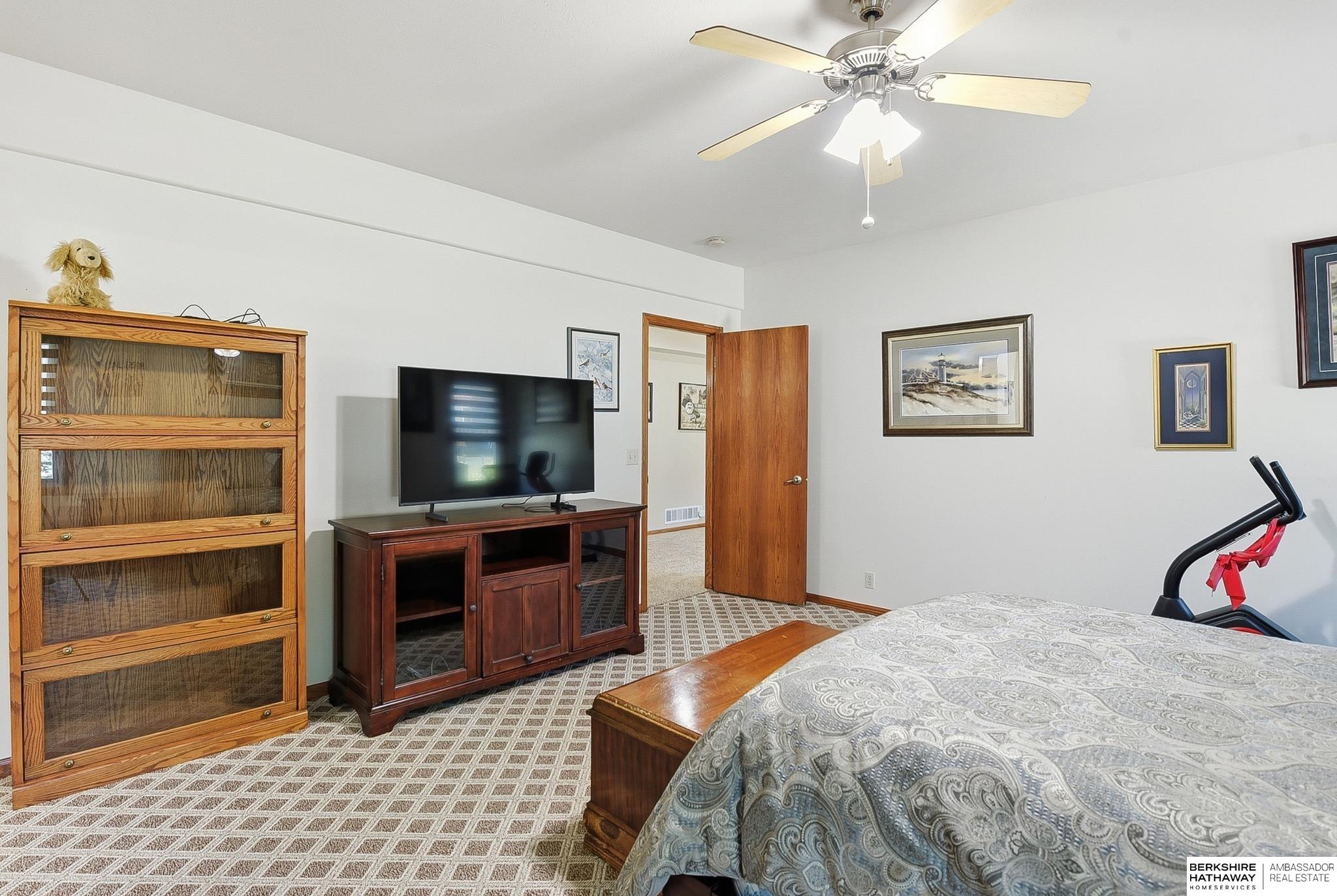 9406 Granville