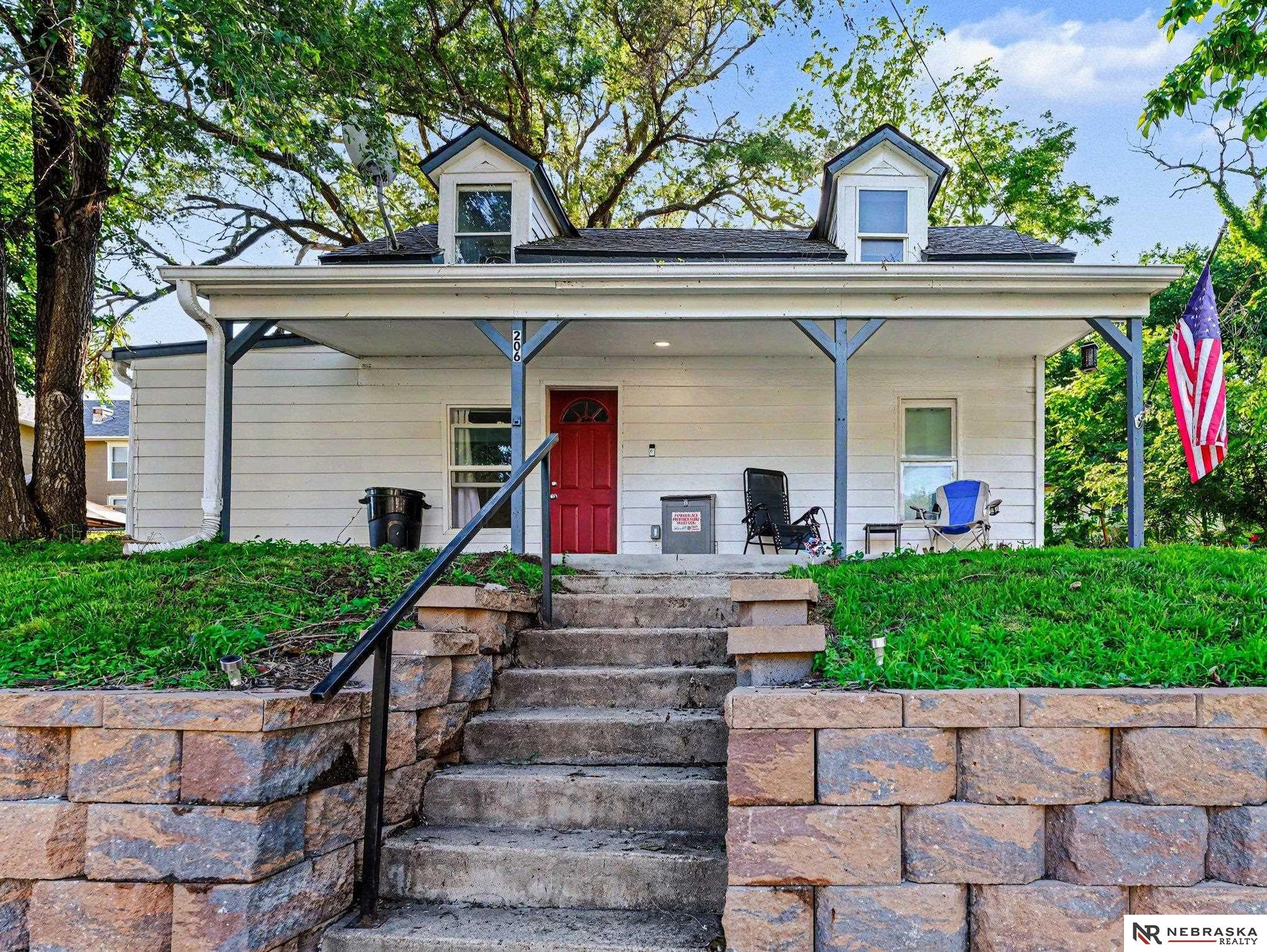 206 N Linn Street, Glenwood, Iowa image 1