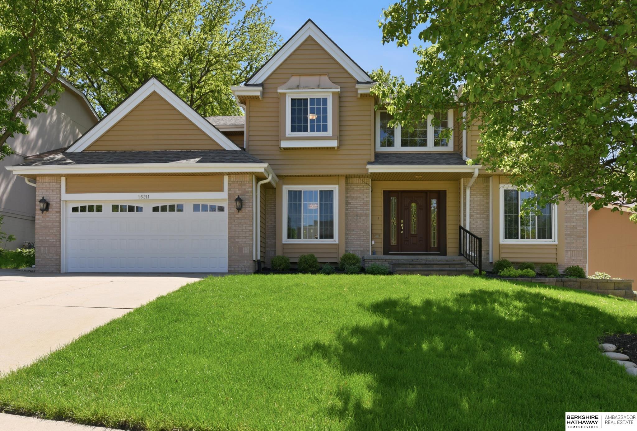 Photo of 16211 Chicago Street Omaha NE 68118