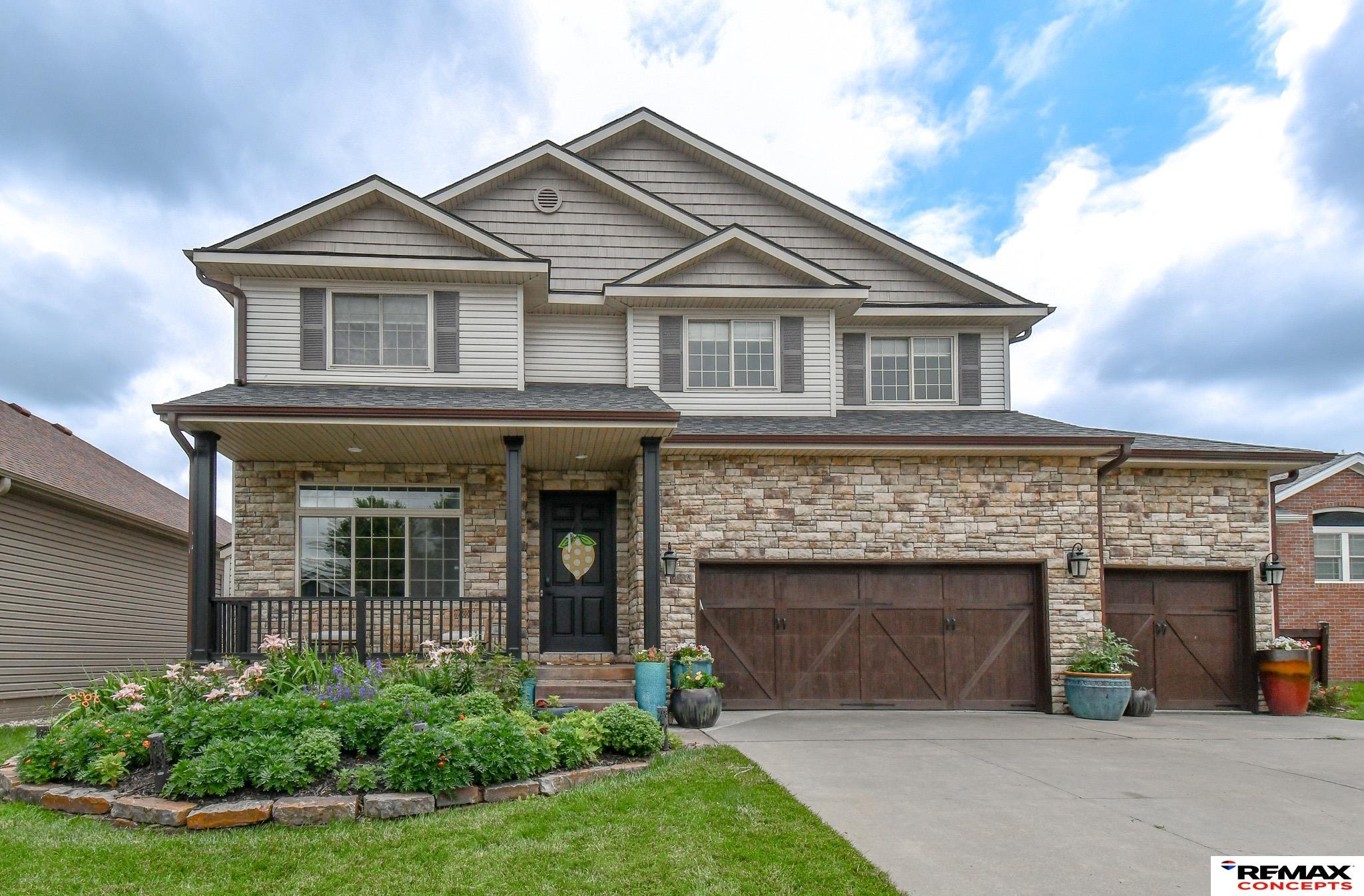 Photo of 6900 Lacroix Drive Lincoln NE 68526