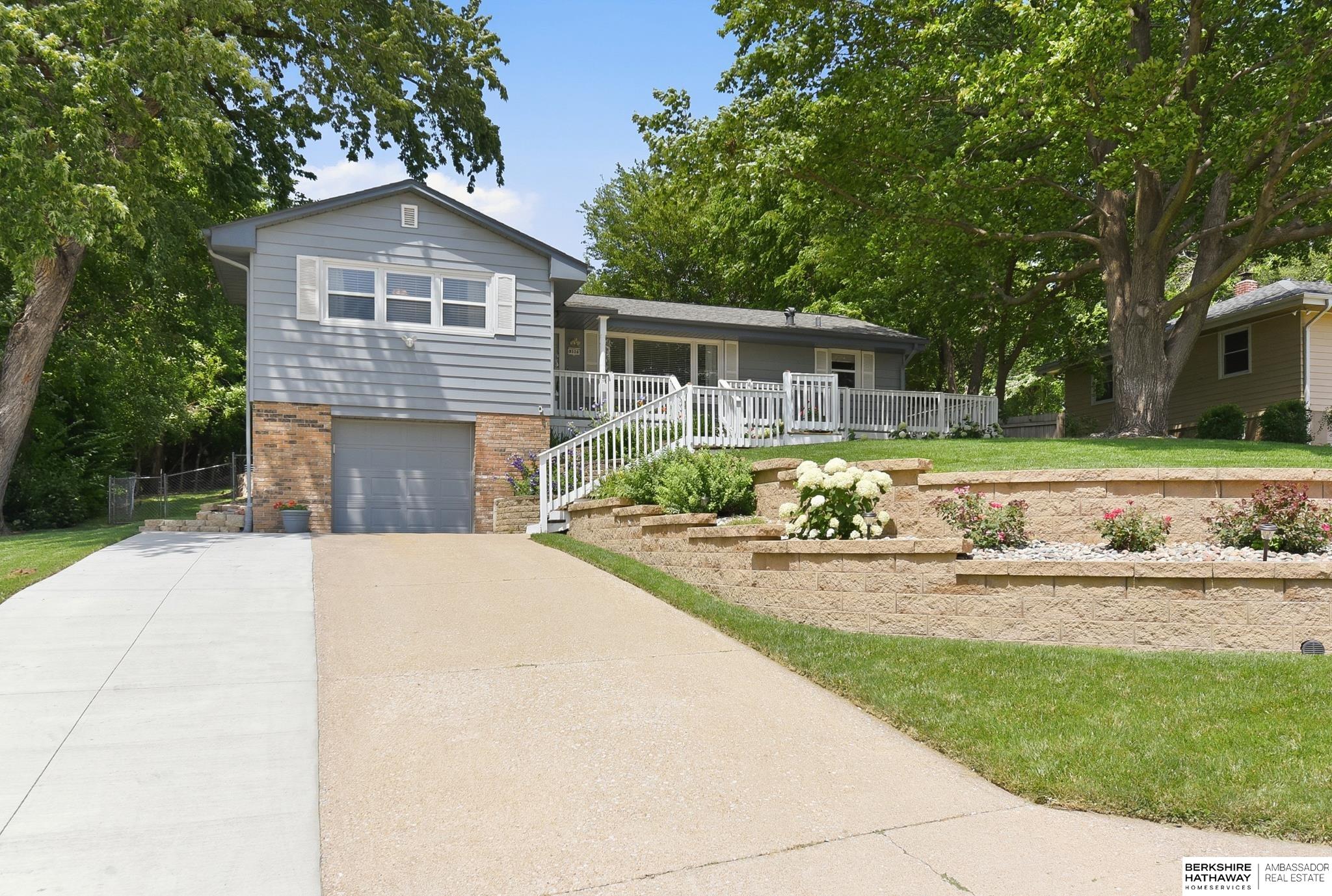 Photo of 8526 Pinkney Street Omaha NE 68134