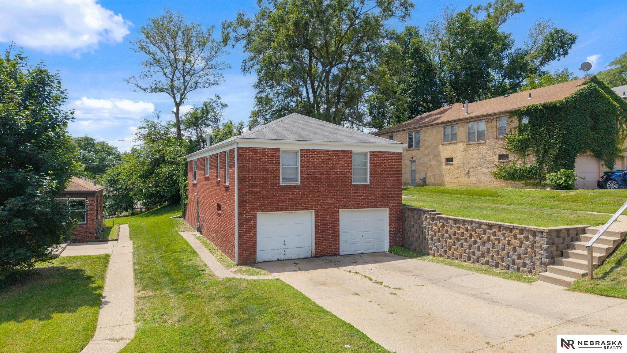 Photo of 5833-5835 Lafayette Avenue Omaha NE 68132