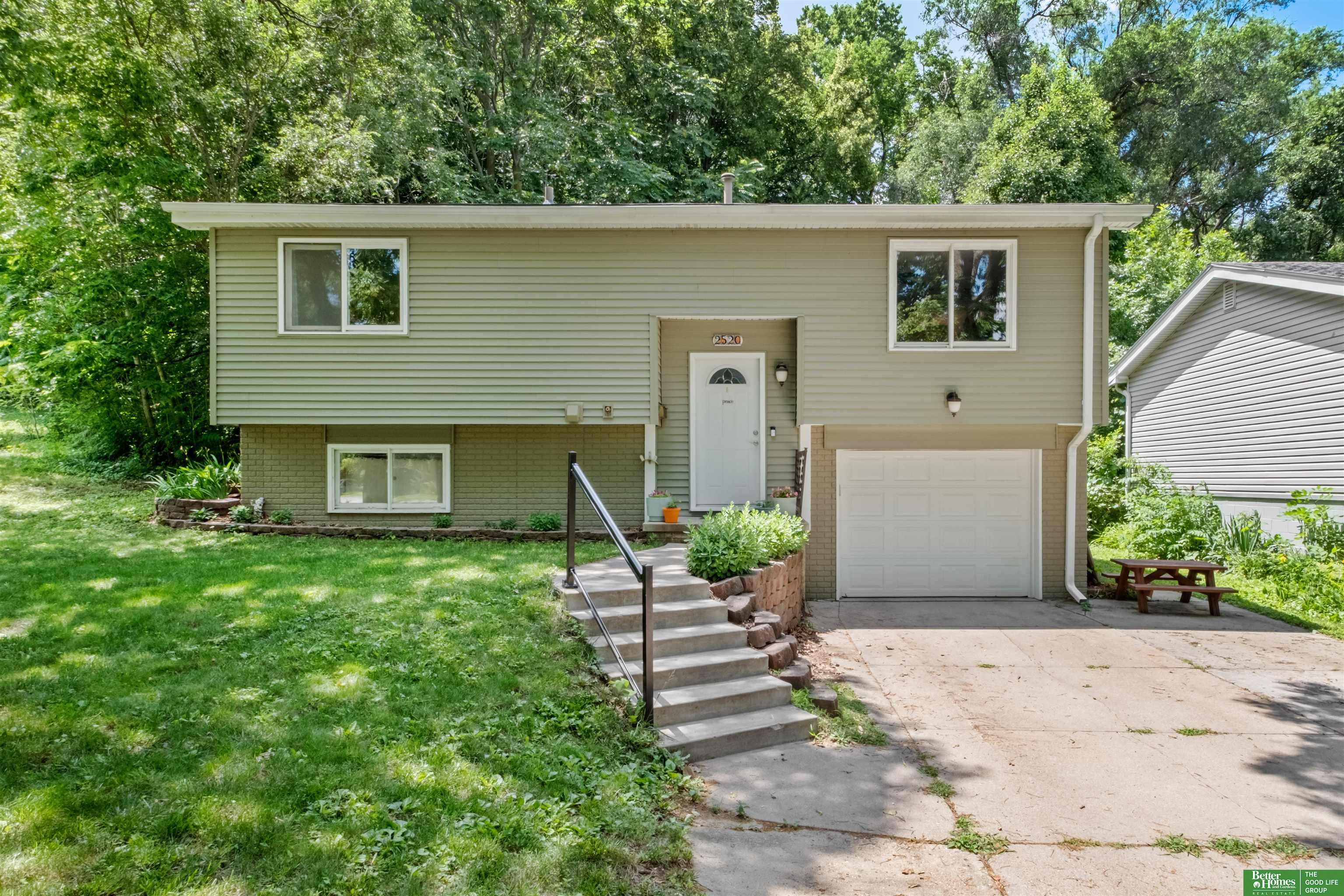 Photo of 2520 S 8th Street Omaha NE 68108