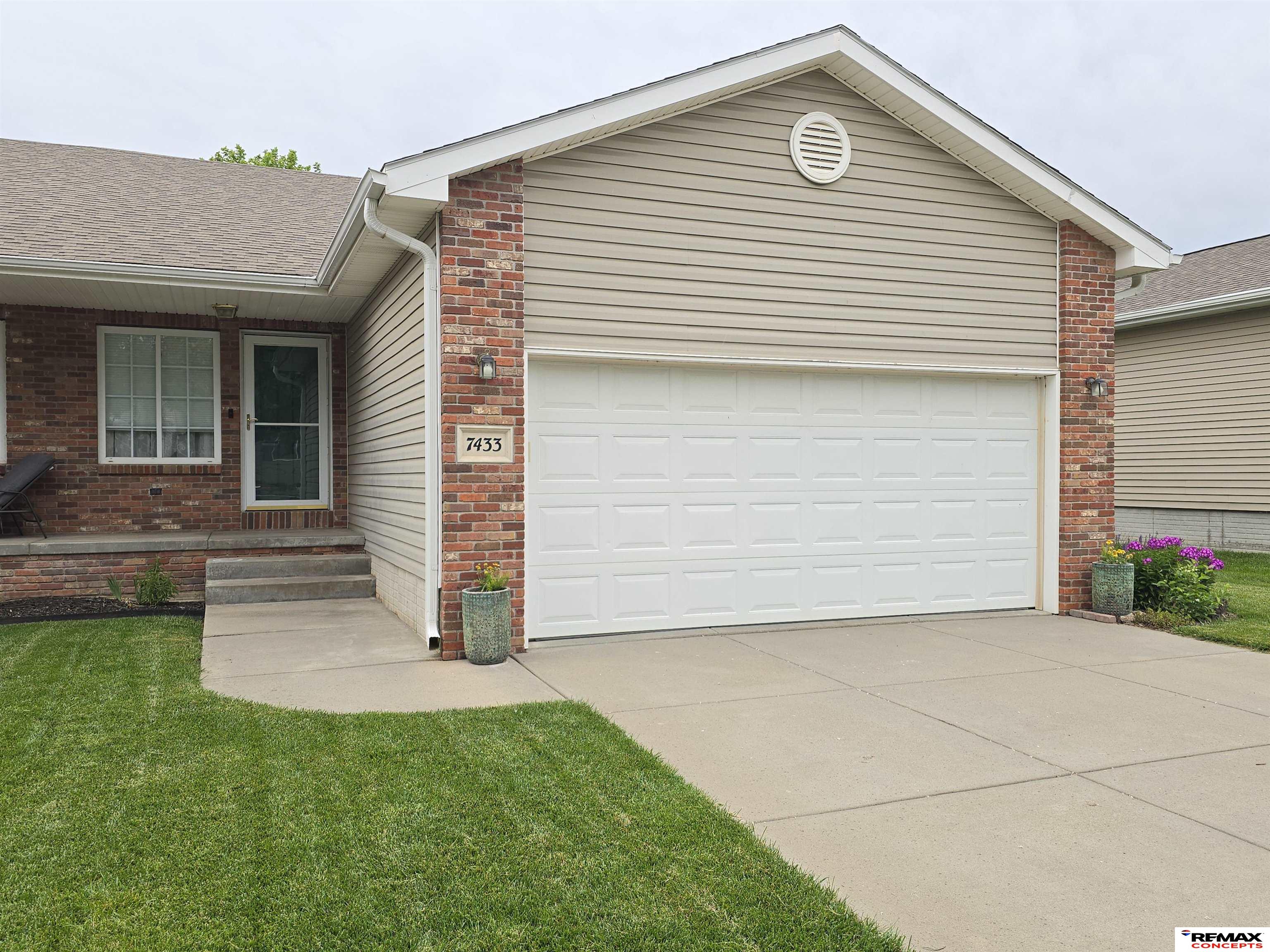 Photo of 7433 S 16th Street Lincoln NE 68512
