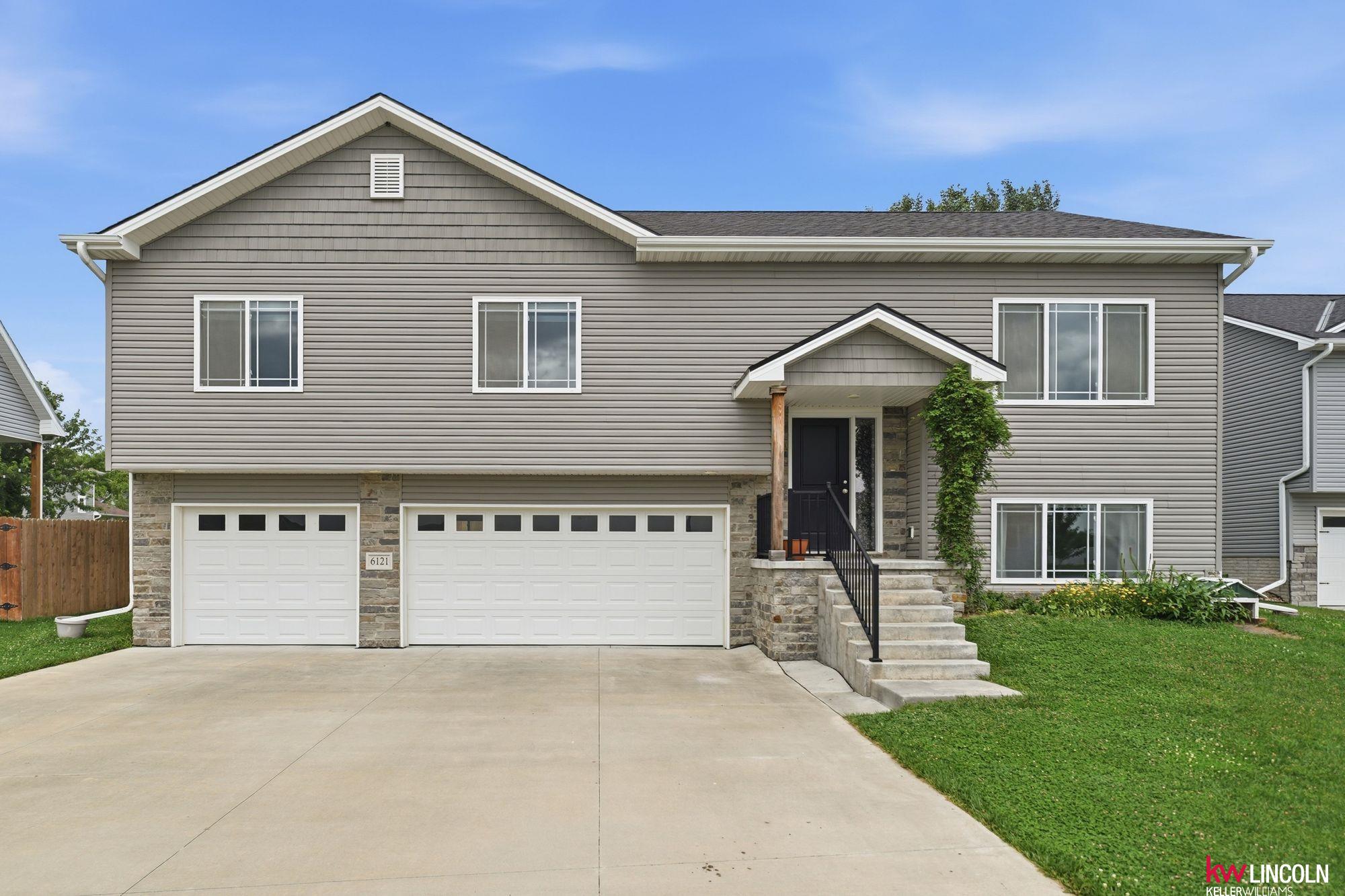 Photo of 6121 S 97 Street Lincoln NE 68526-9467