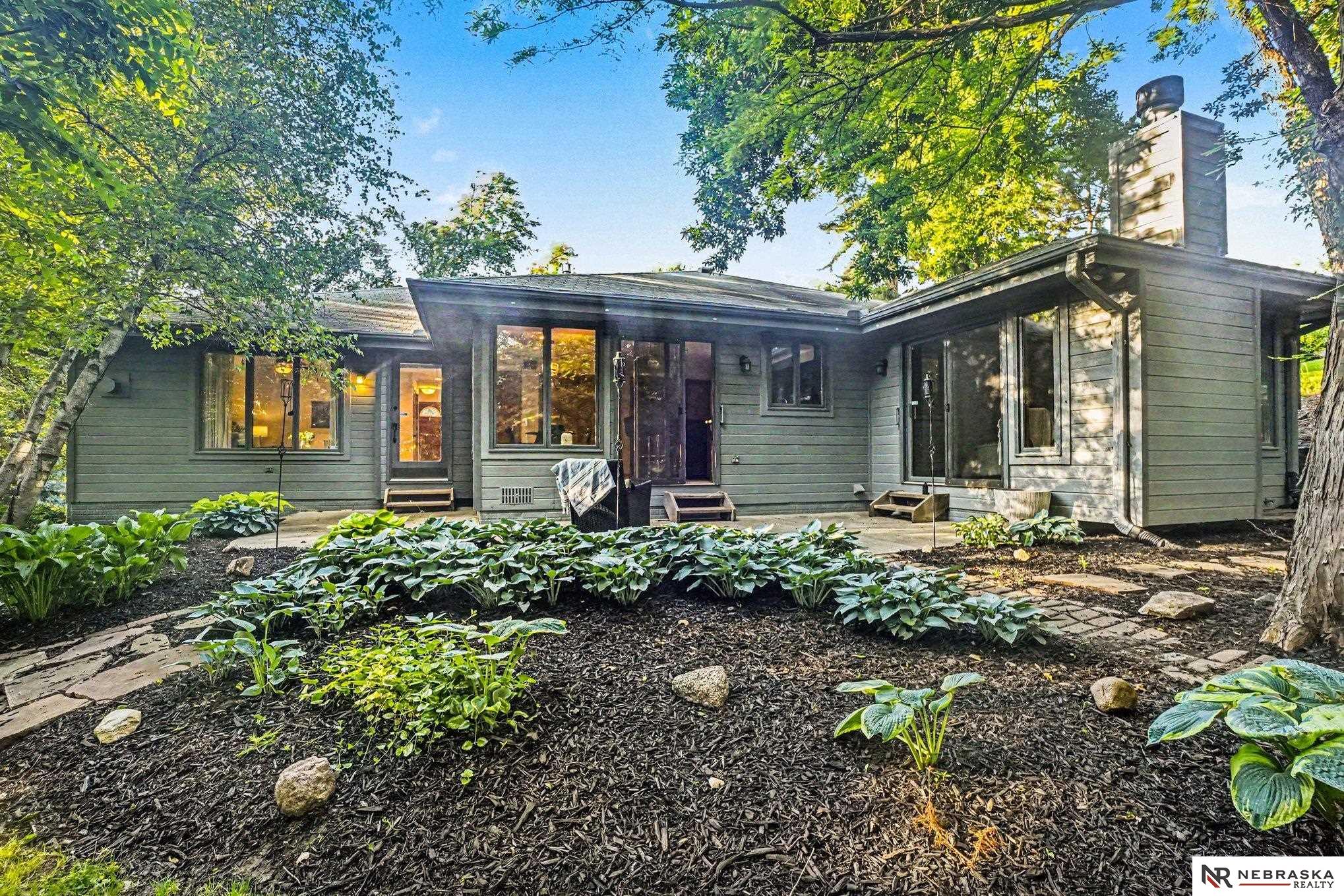 Photo of 21417 Ridgewood Road Omaha NE 68022
