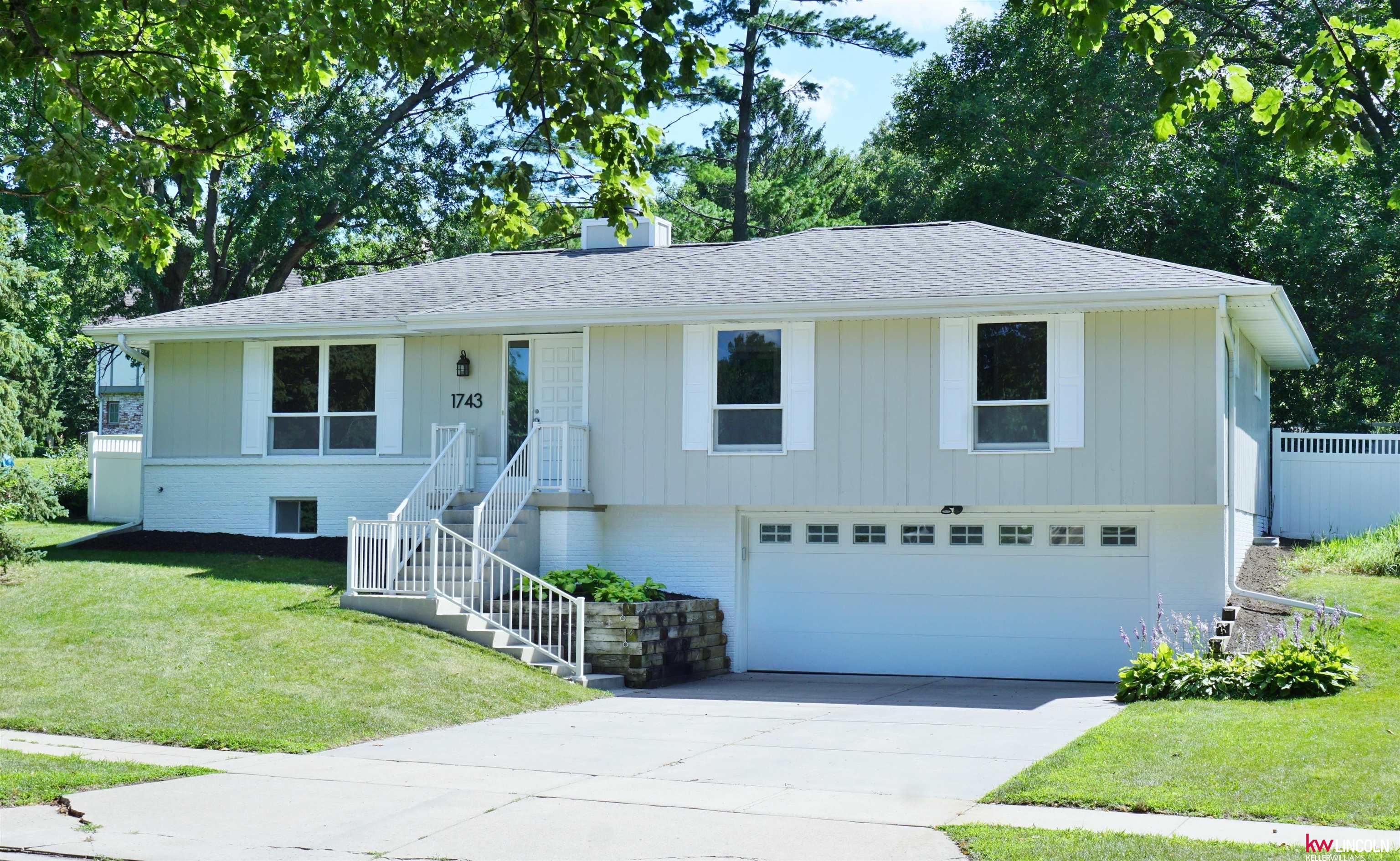 1743 Oakdale Avenue, Lincoln