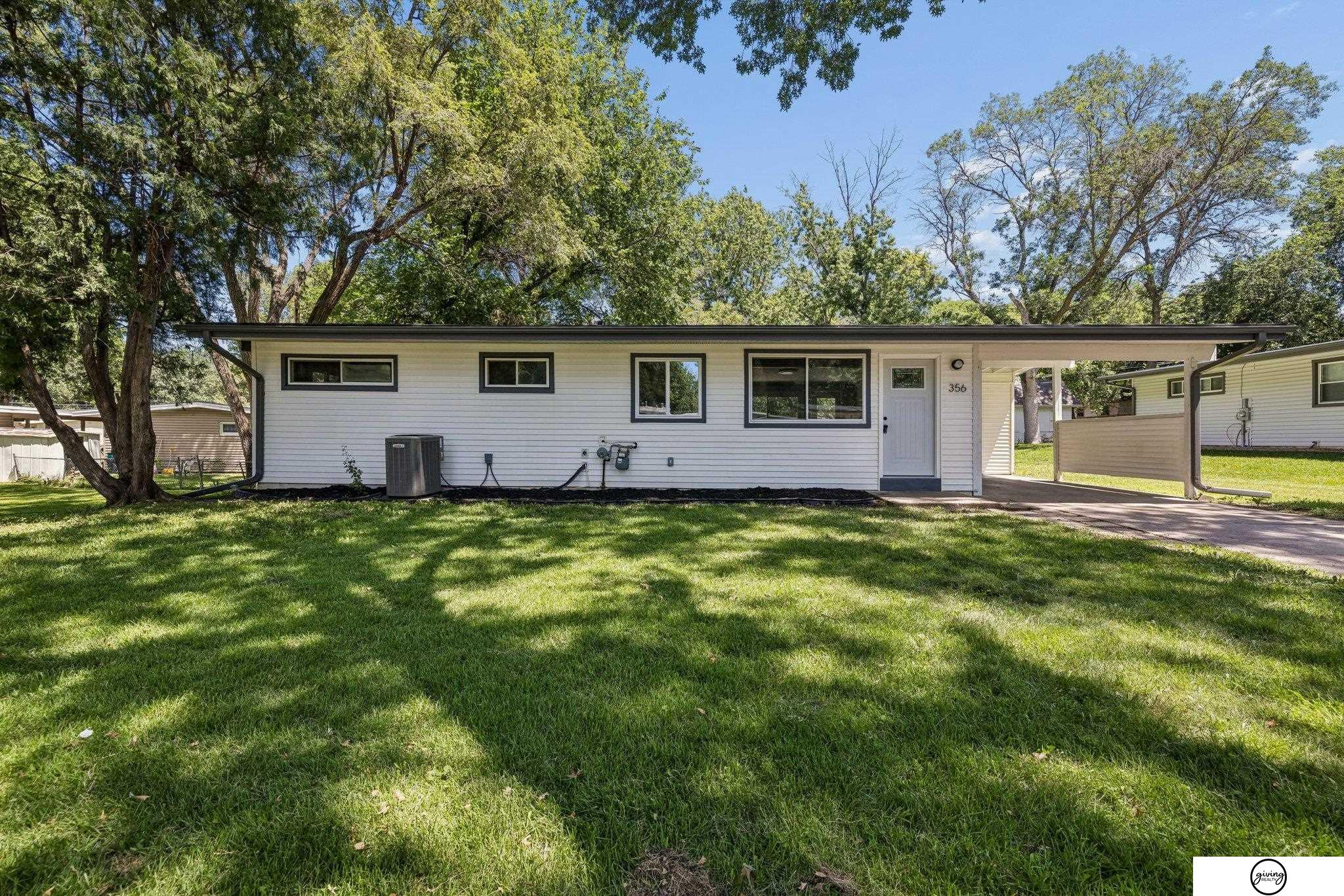 Photo of 356 Prestwick Road Lincoln NE 68505