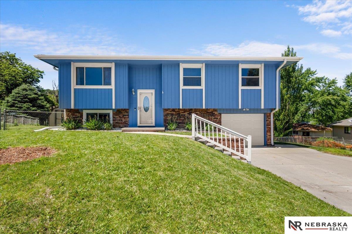 7704 Birch Court, La Vista