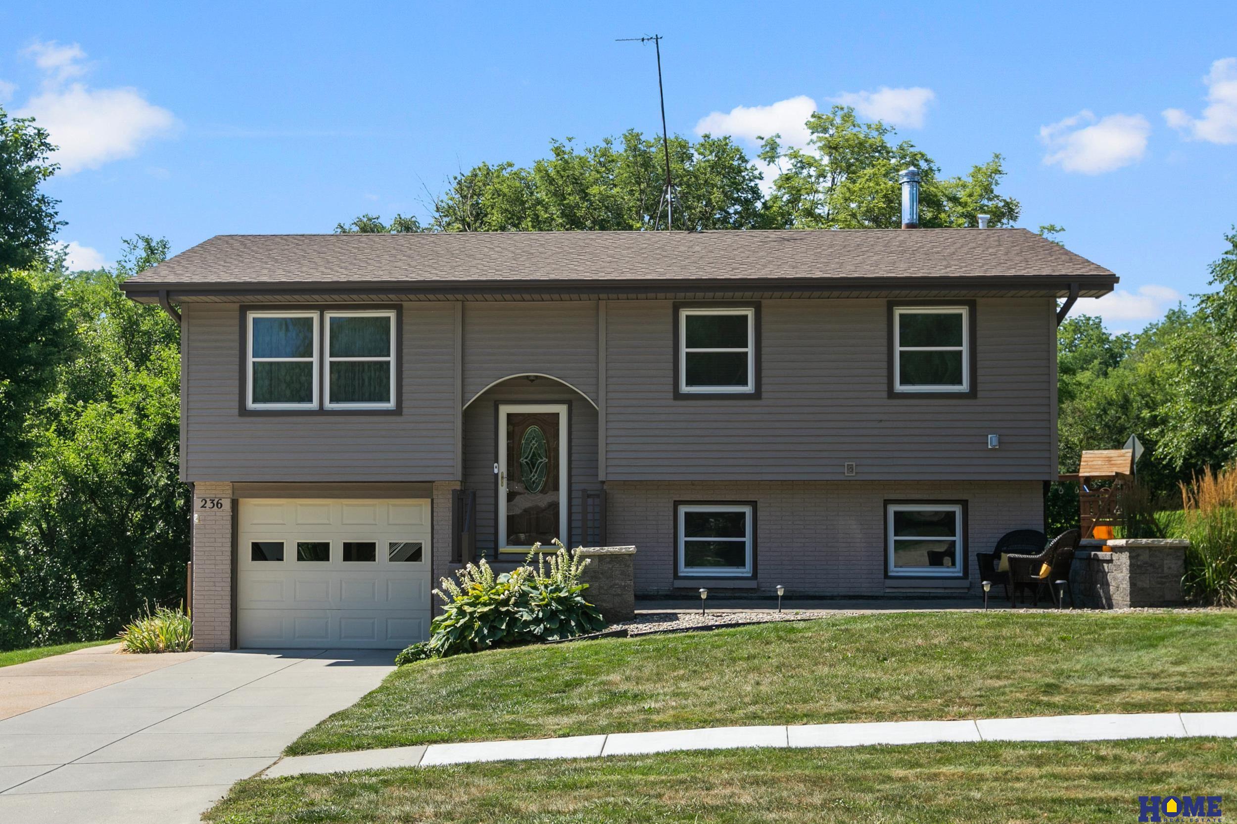 Photo of 236 Plum Creek Lane Seward NE 68434
