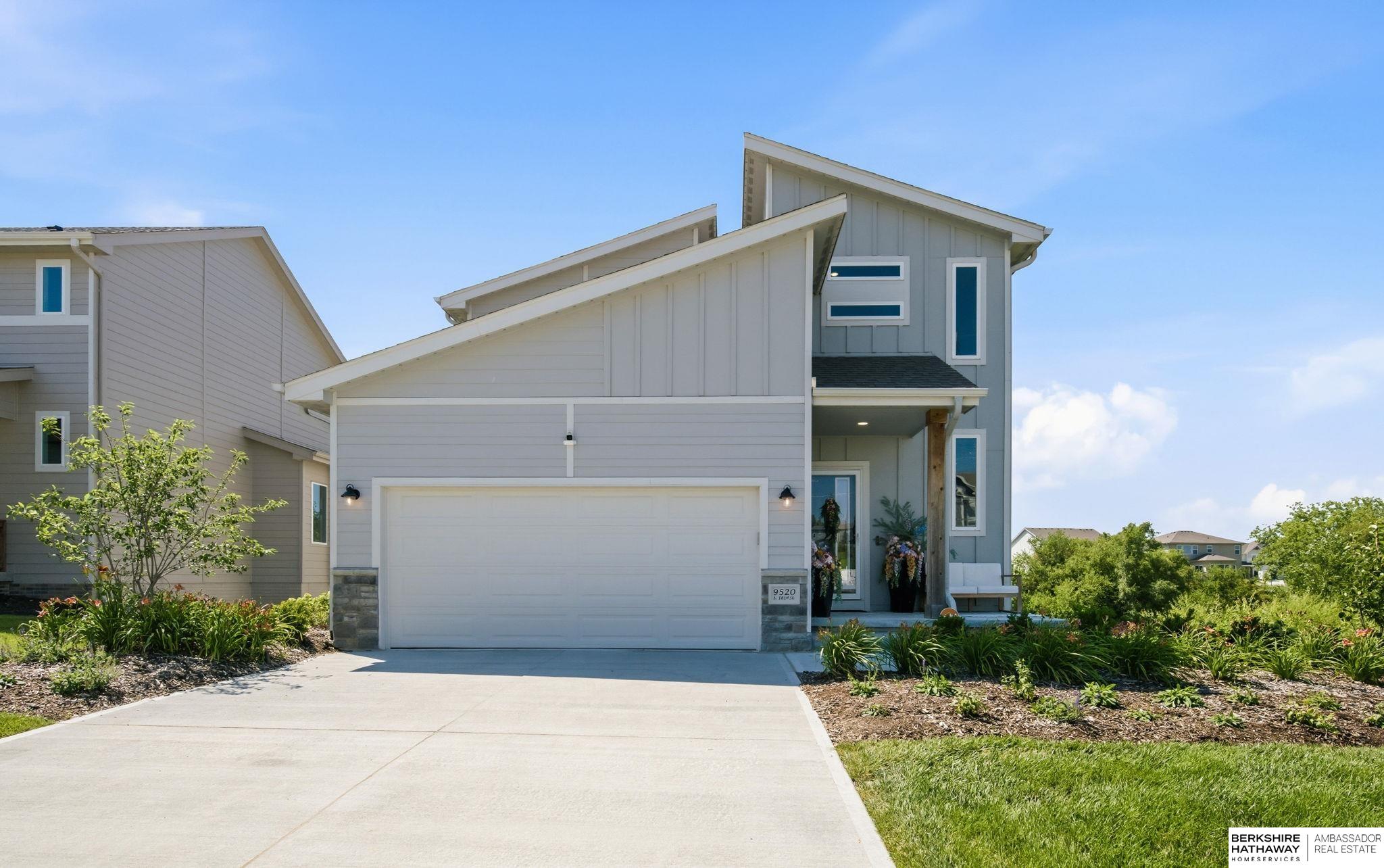 Photo of 9520 S 181st Street Gretna NE 68136