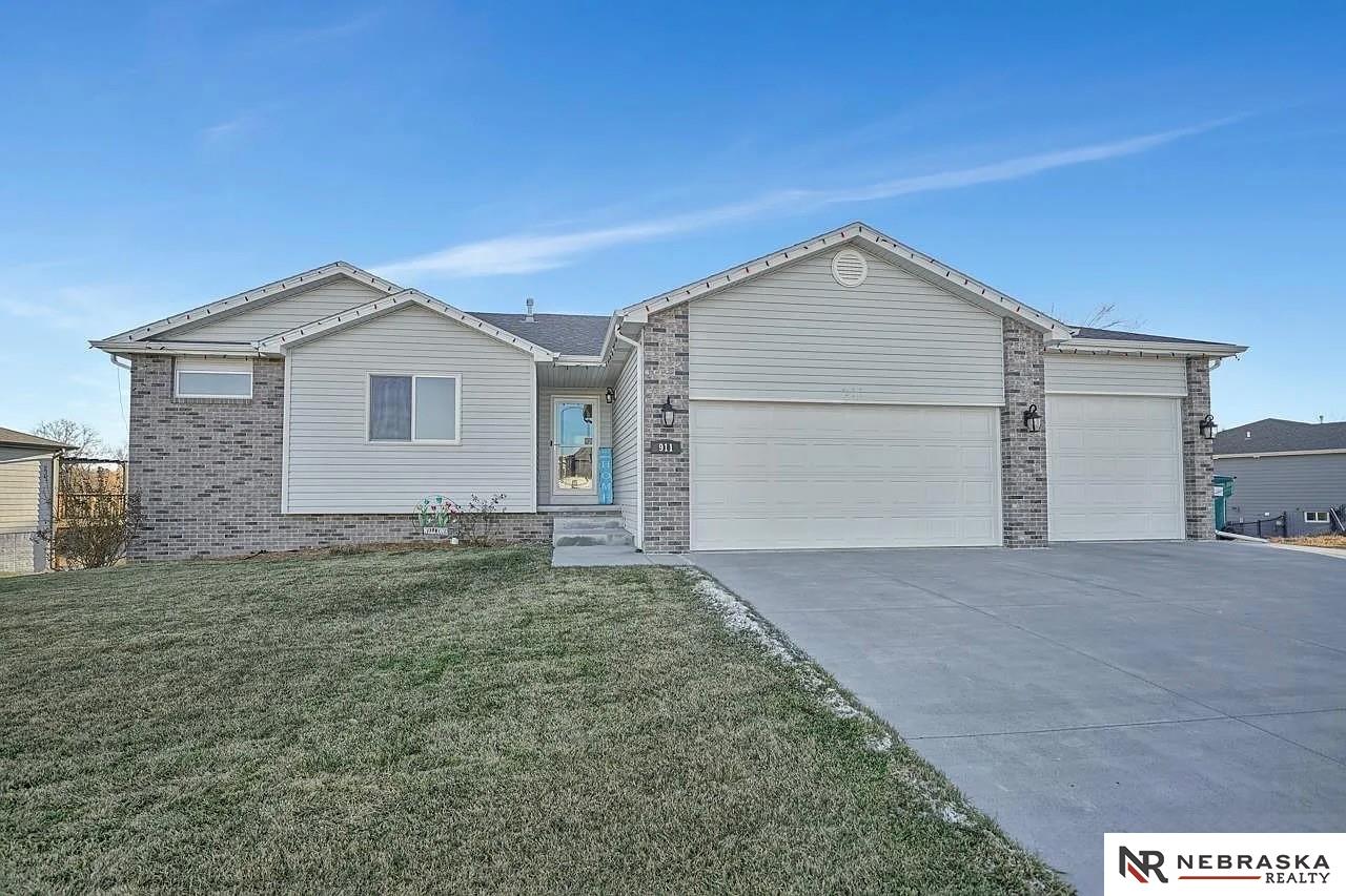 Photo of 911 Barker Lane Lincoln NE 68521