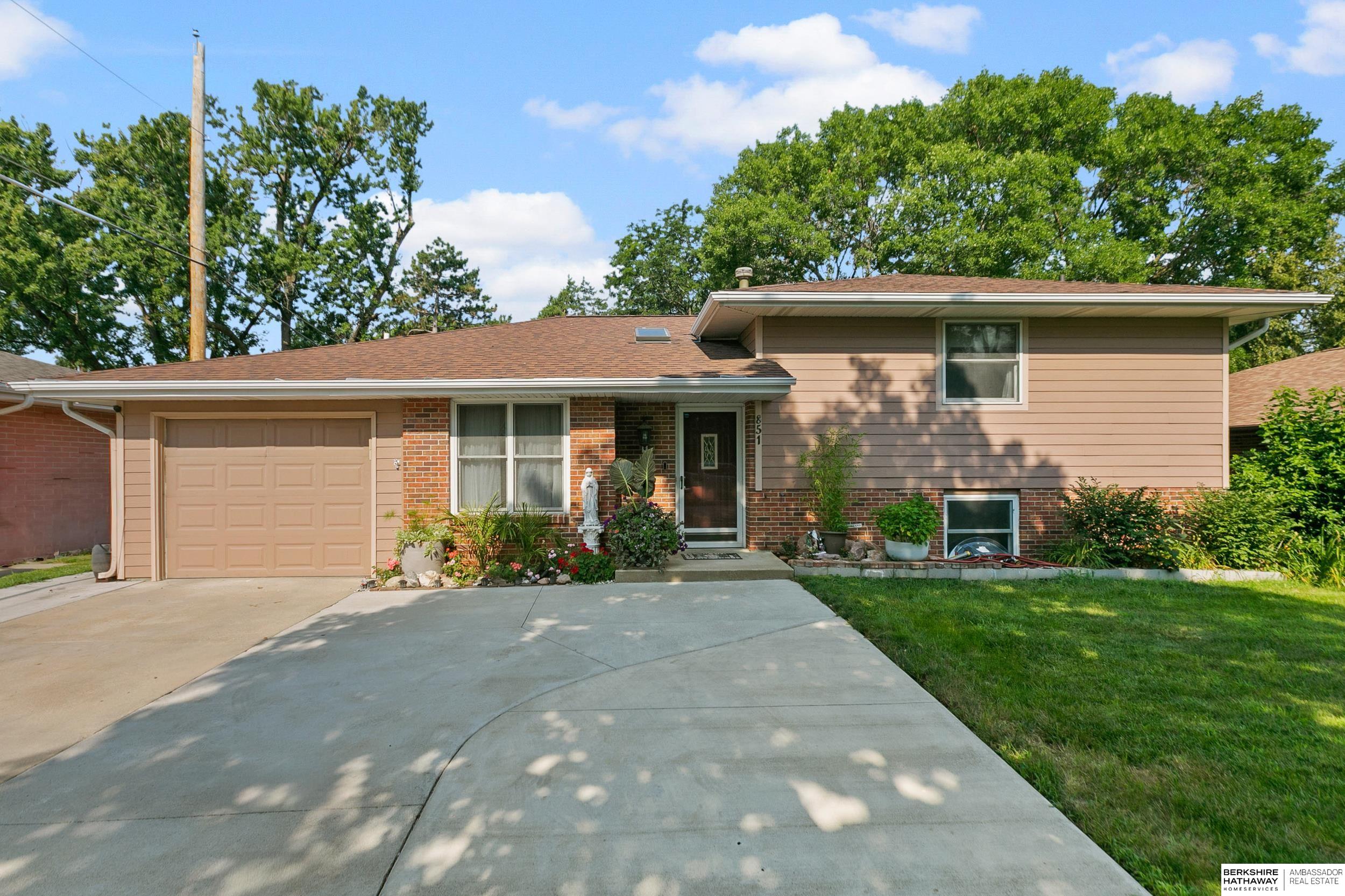 Photo of 851 S 51st Street Lincoln NE 68510