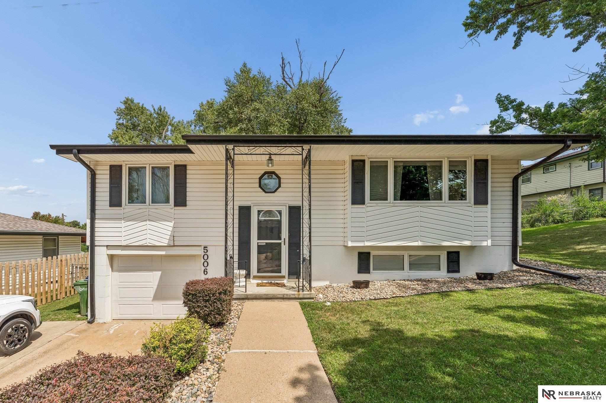 Photo of 5006 Trail Creek Avenue Omaha NE 68157