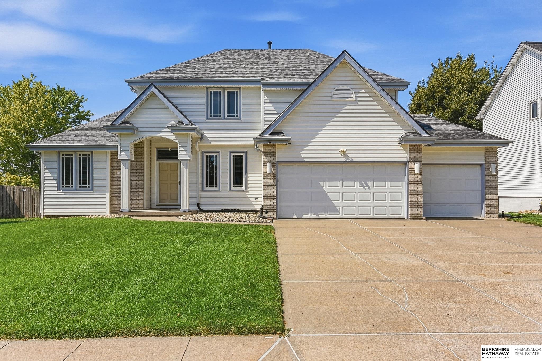 Photo of 1104 Roland Drive Papillion NE 68046