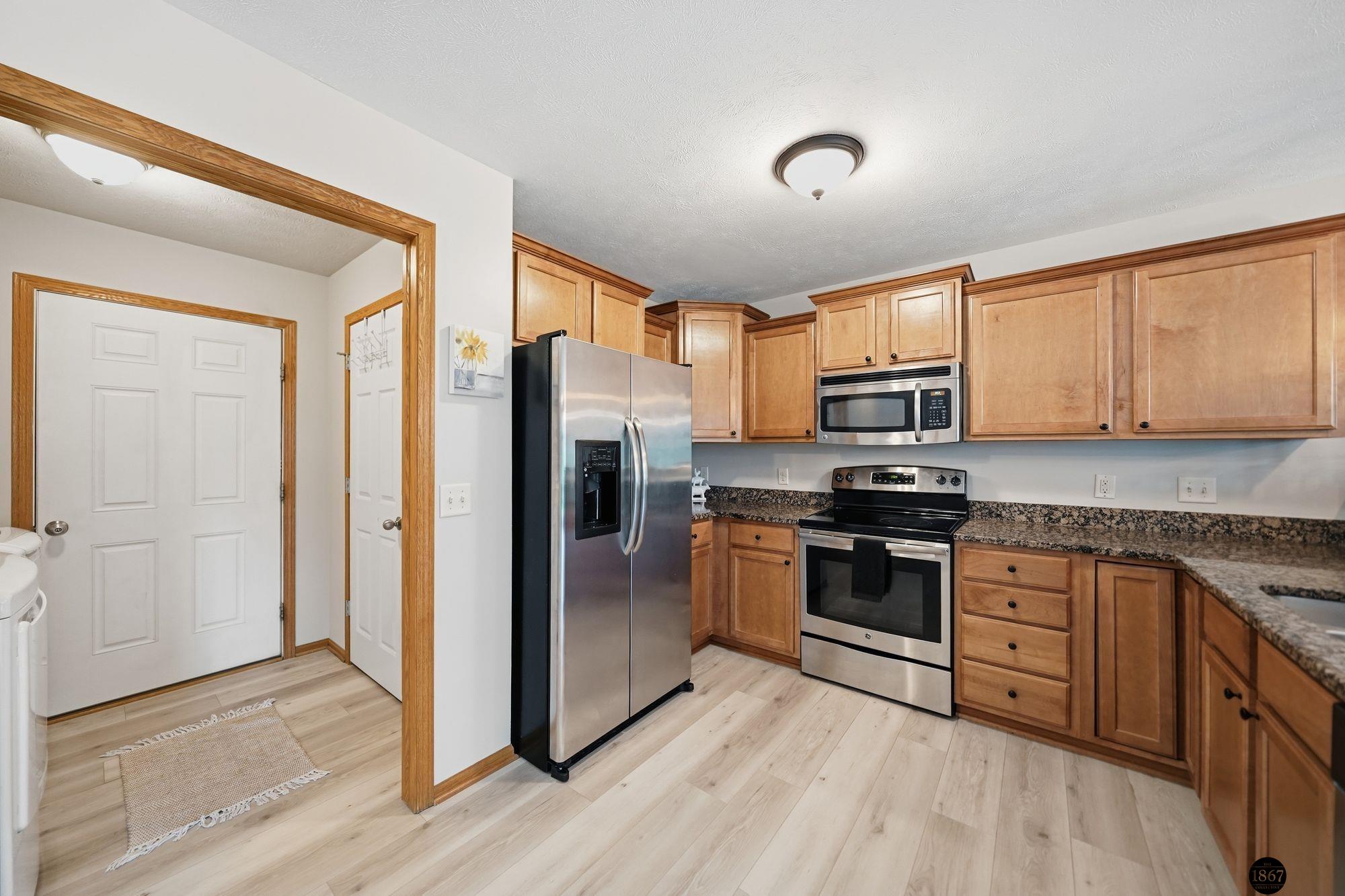 2310 N 91st