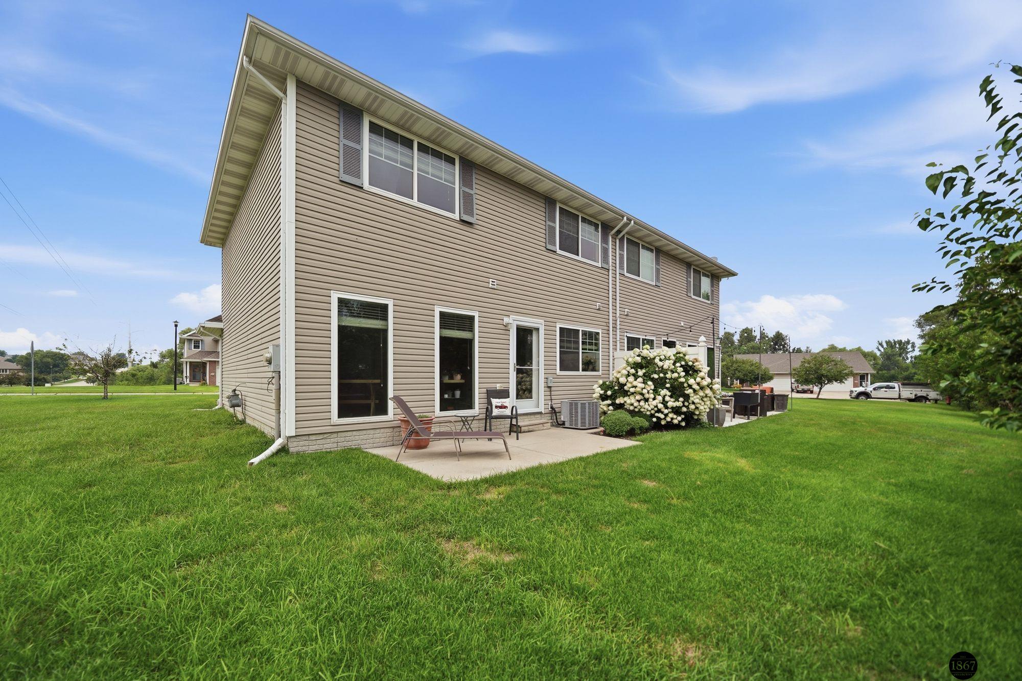 2310 N 91st