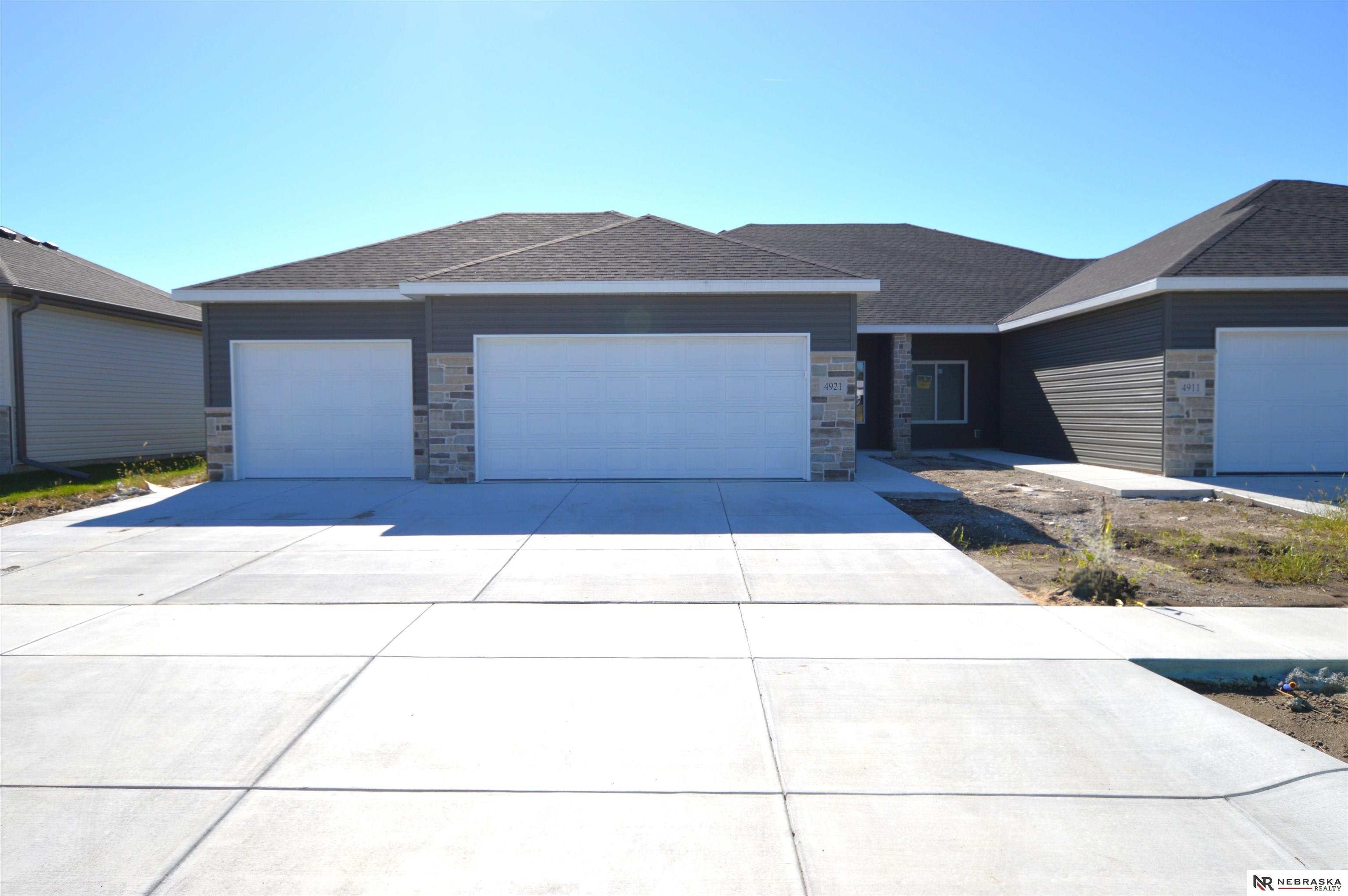 Photo of 4921 Donnette Drive Lincoln NE 68514
