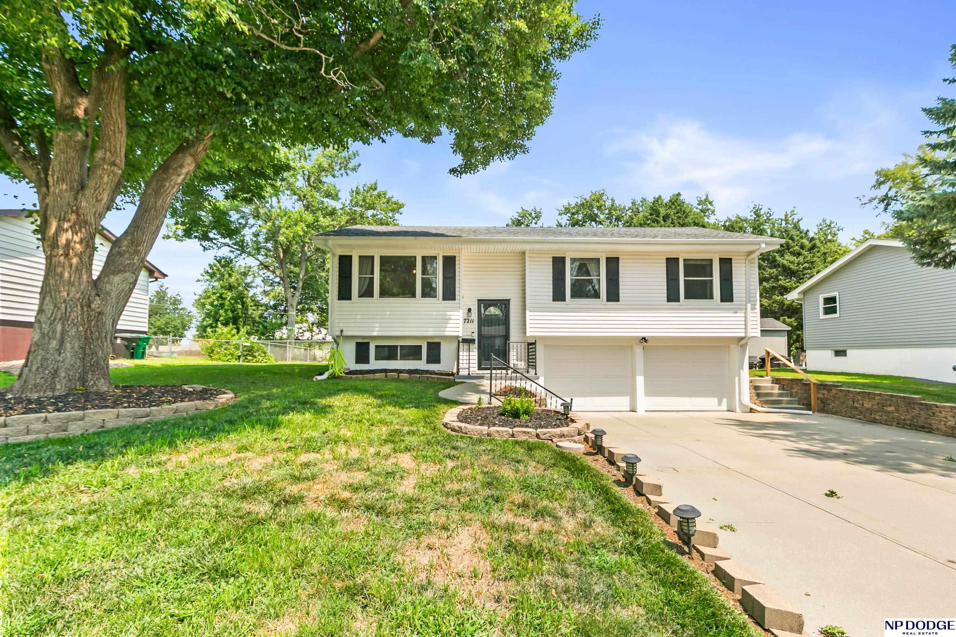 Photo of 7211 Pine Drive La Vista NE 68128