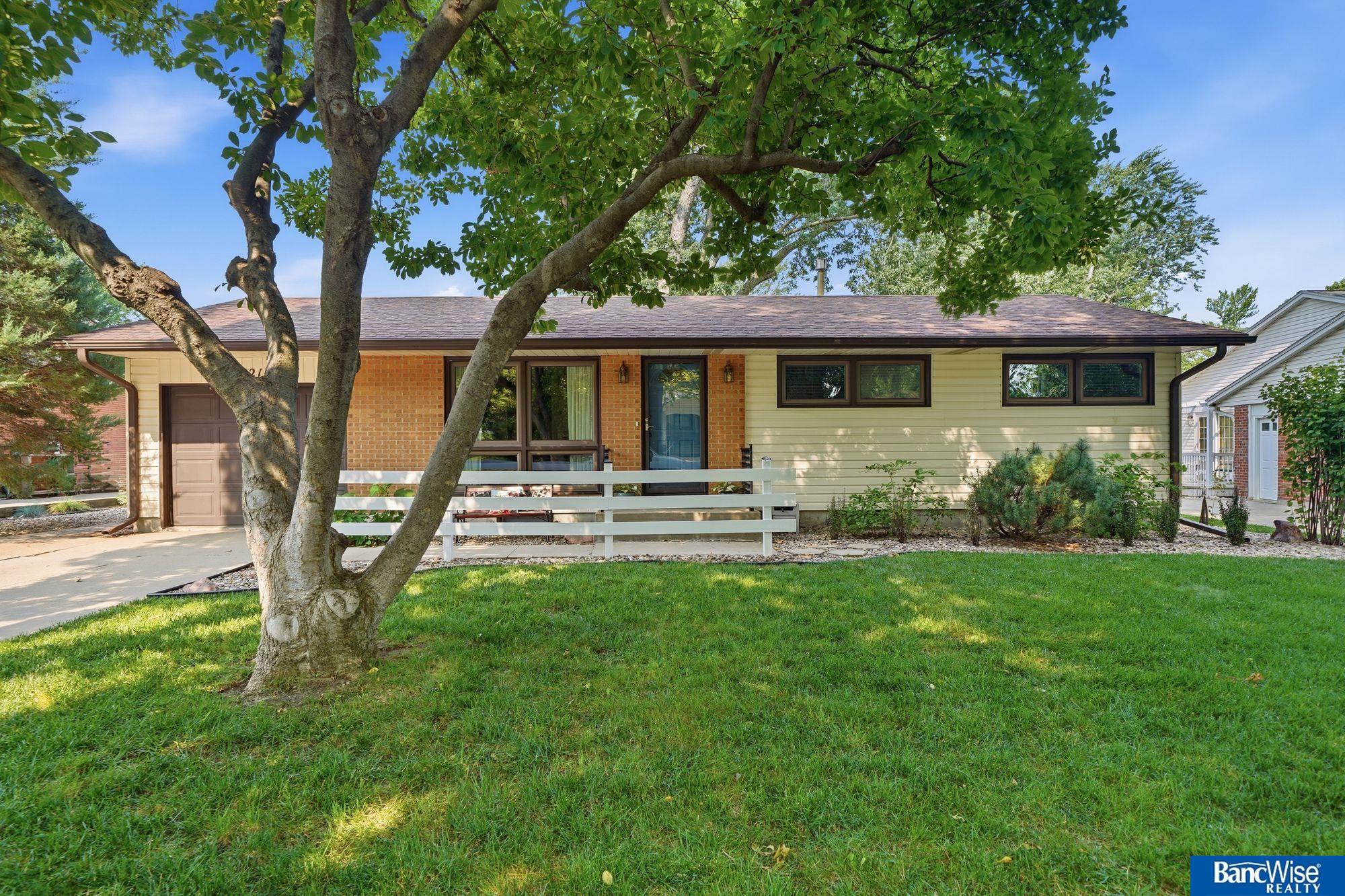 921 Sycamore Drive, Lincoln, Nebraska image 1