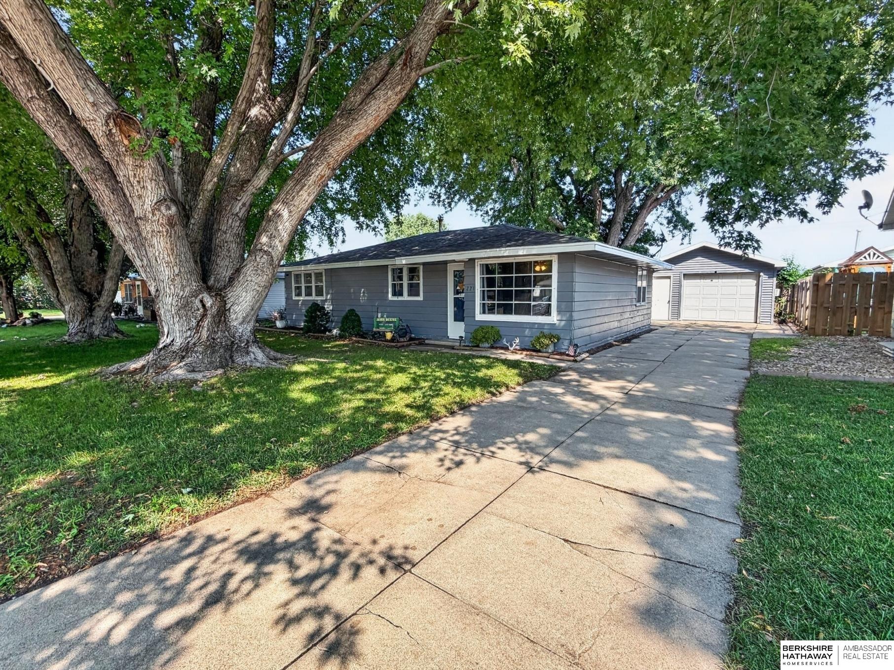Photo of 221 Voss Road Grand Island NE 68801-0000