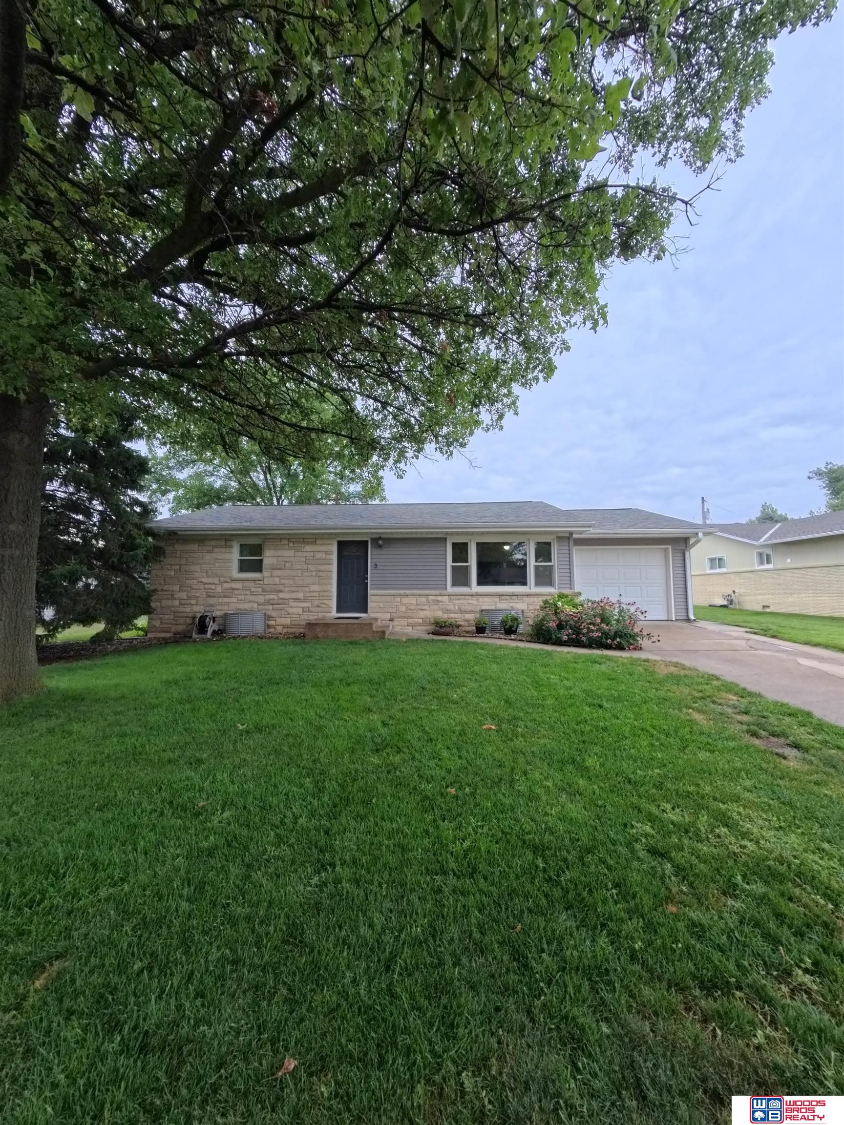 Photo of 3 Eastridge Drive York NE 68467
