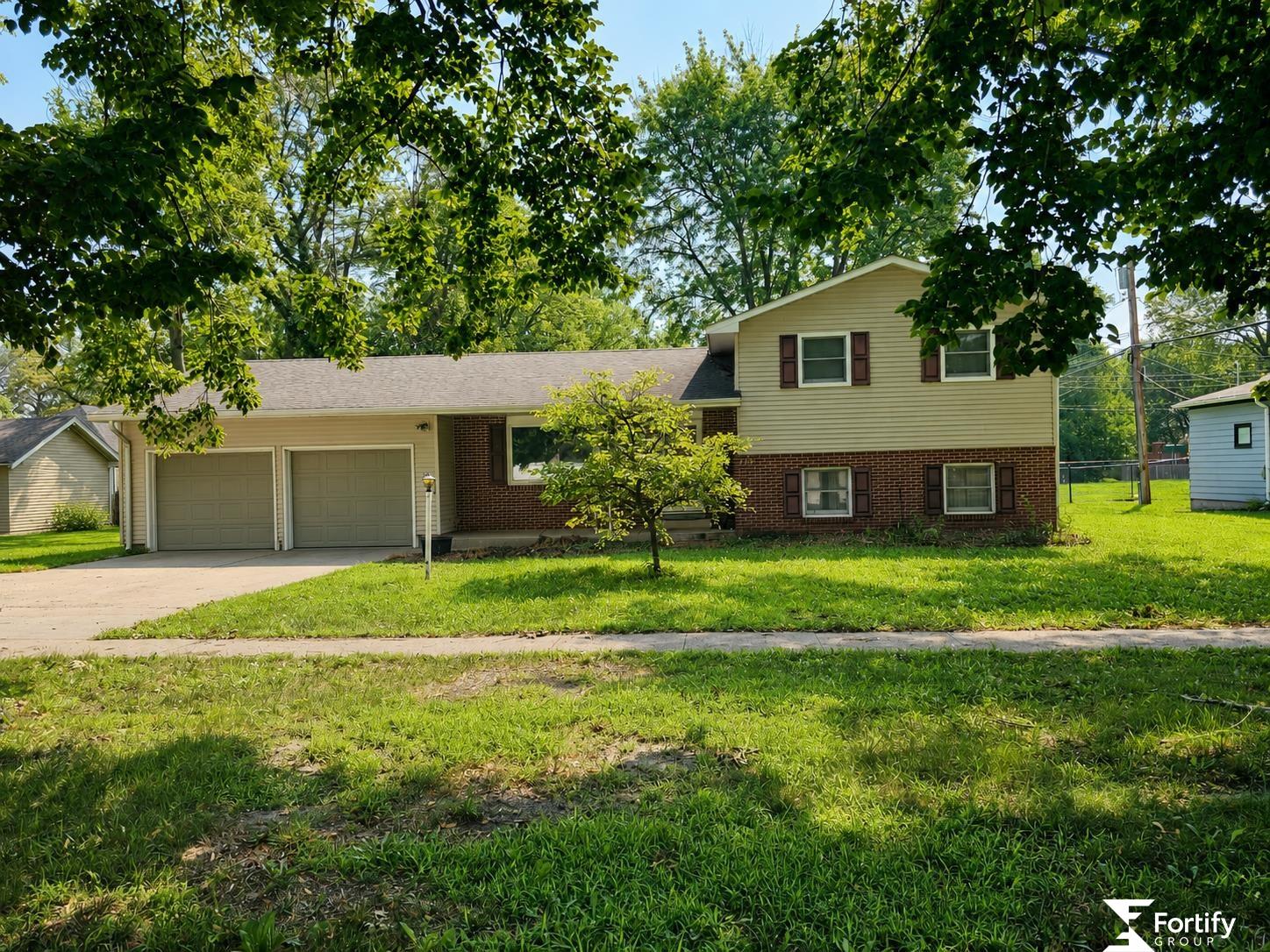 Photo of 129 N 11Th Street Geneva NE 68361
