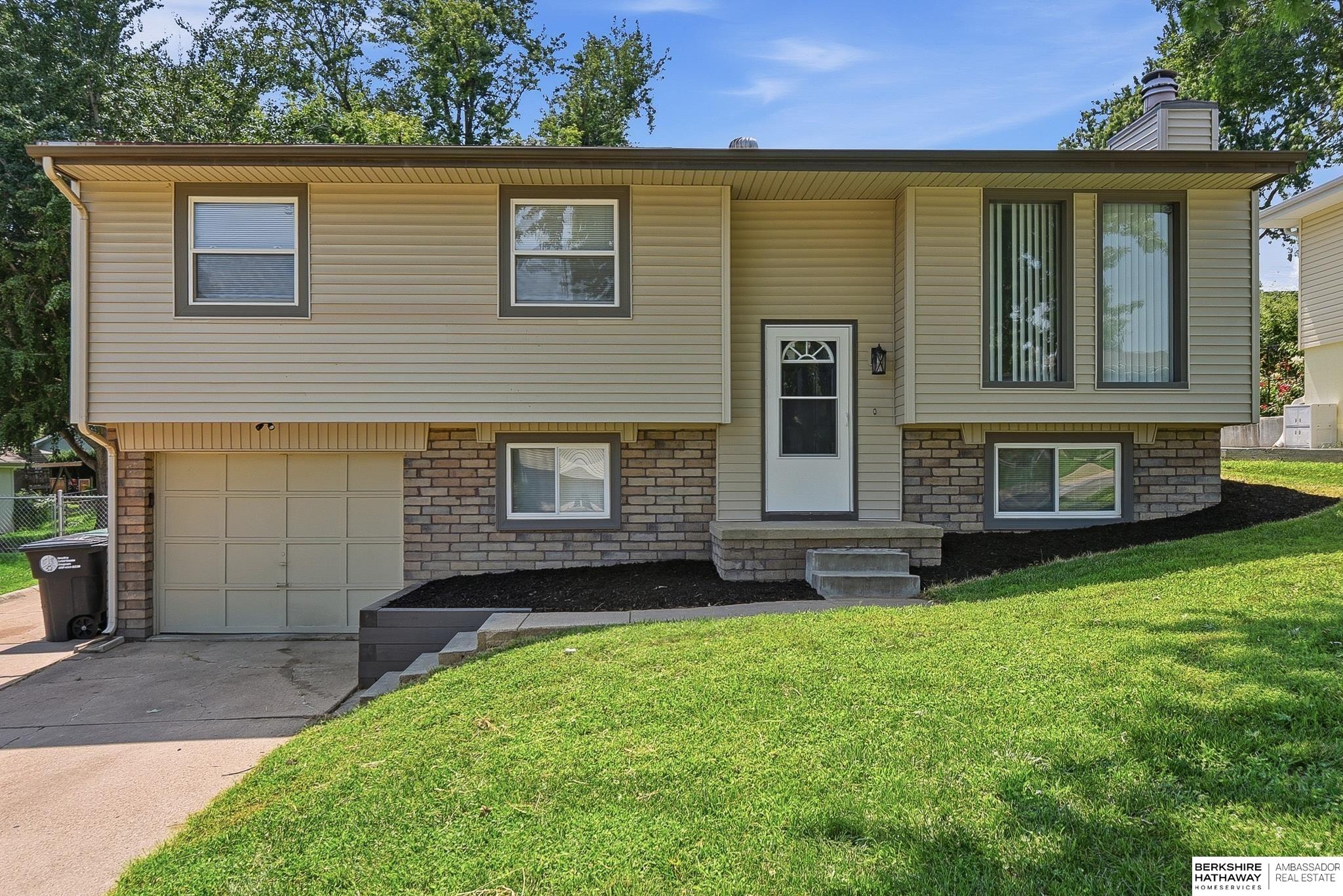 Photo of 13715 Birchwood Avenue Omaha NE 68137