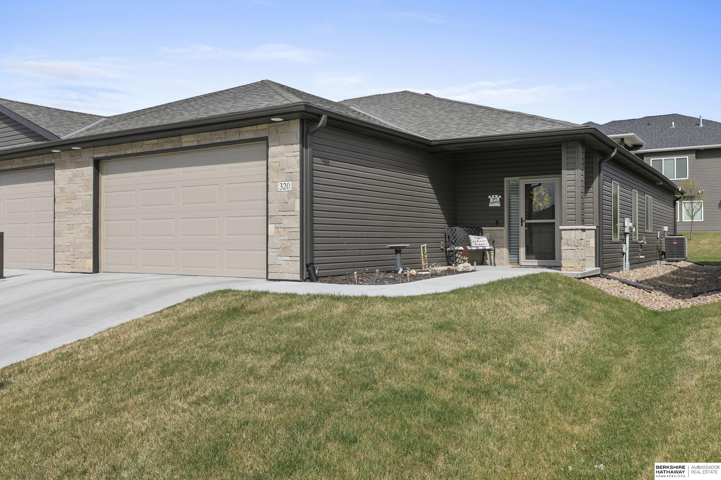 320 Deep Water Drive, Lincoln, Nebraska image 1