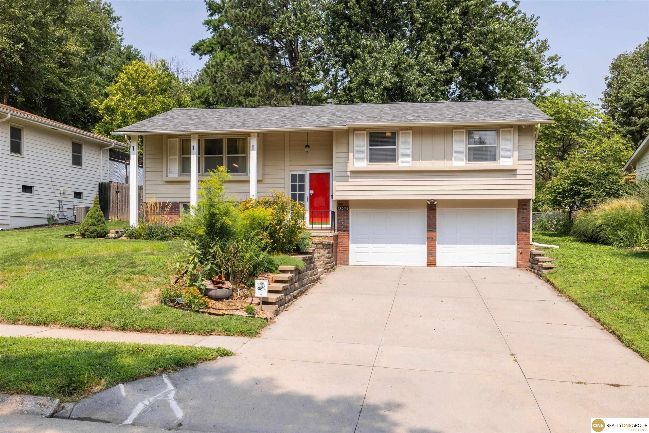 13358 Trendwood Drive, Omaha, Nebraska image 1