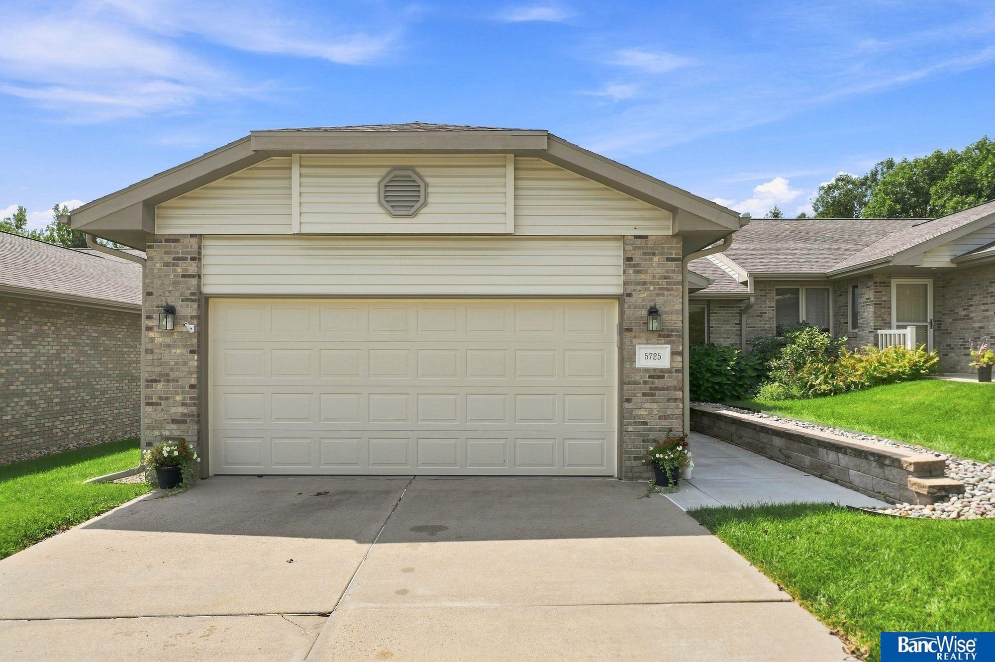 5725 Shadow Pines Court, Lincoln, Nebraska image 1
