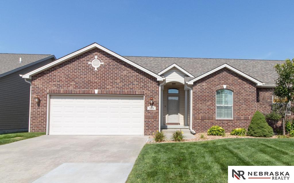 7609 Kentwell Lane, Lincoln, Nebraska image 1