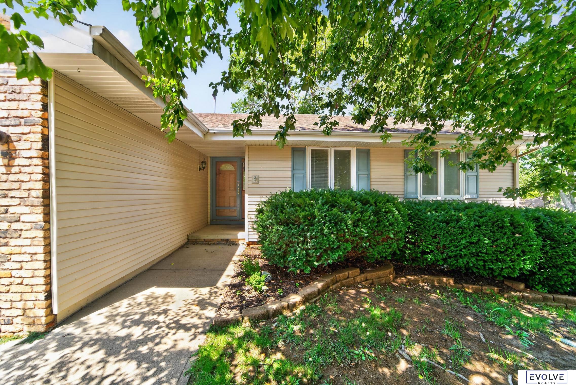 9324 Y Street, Omaha, Nebraska image 1