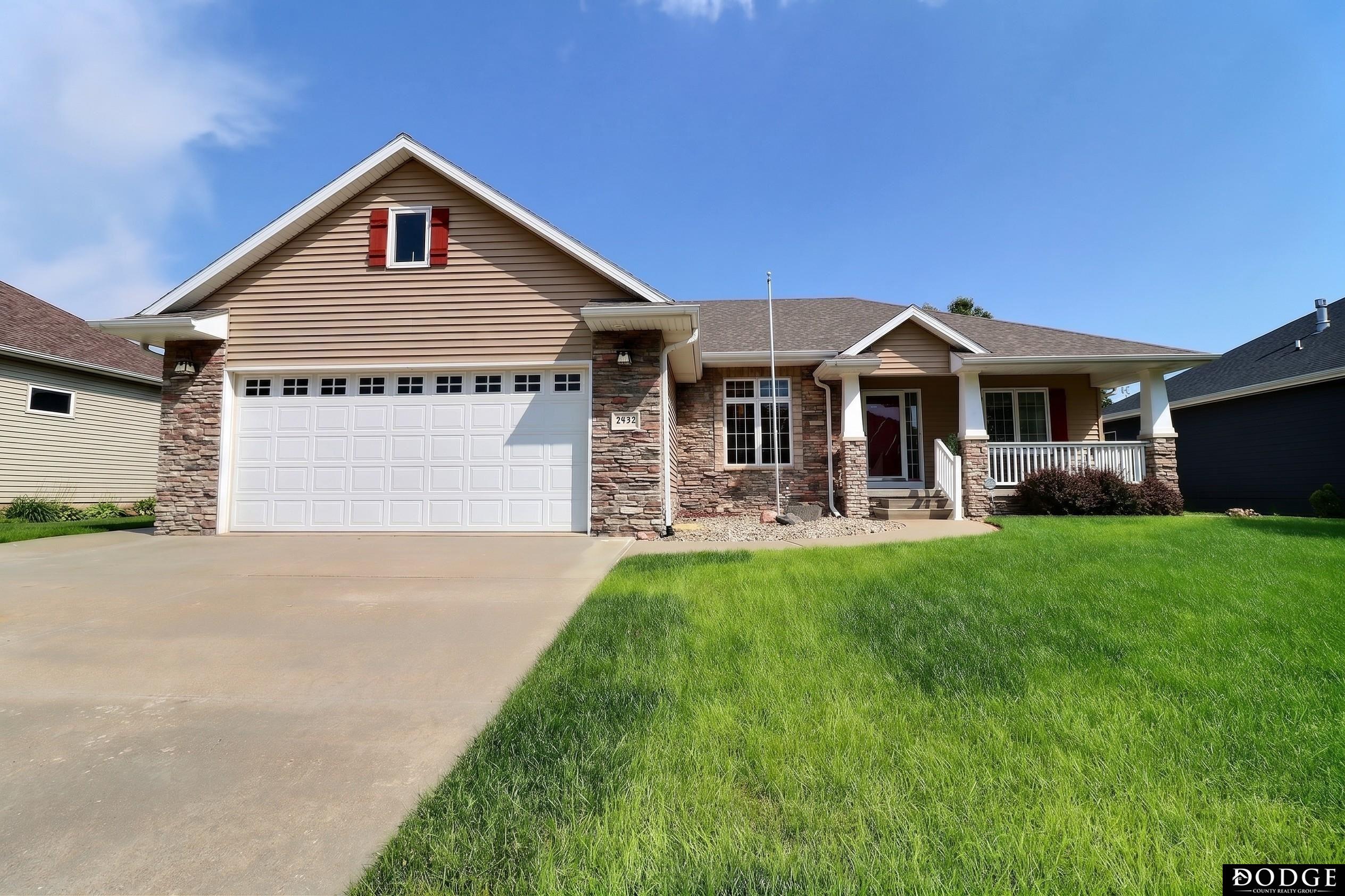 Photo of 2432 Heritage Lane Fremont NE 68025