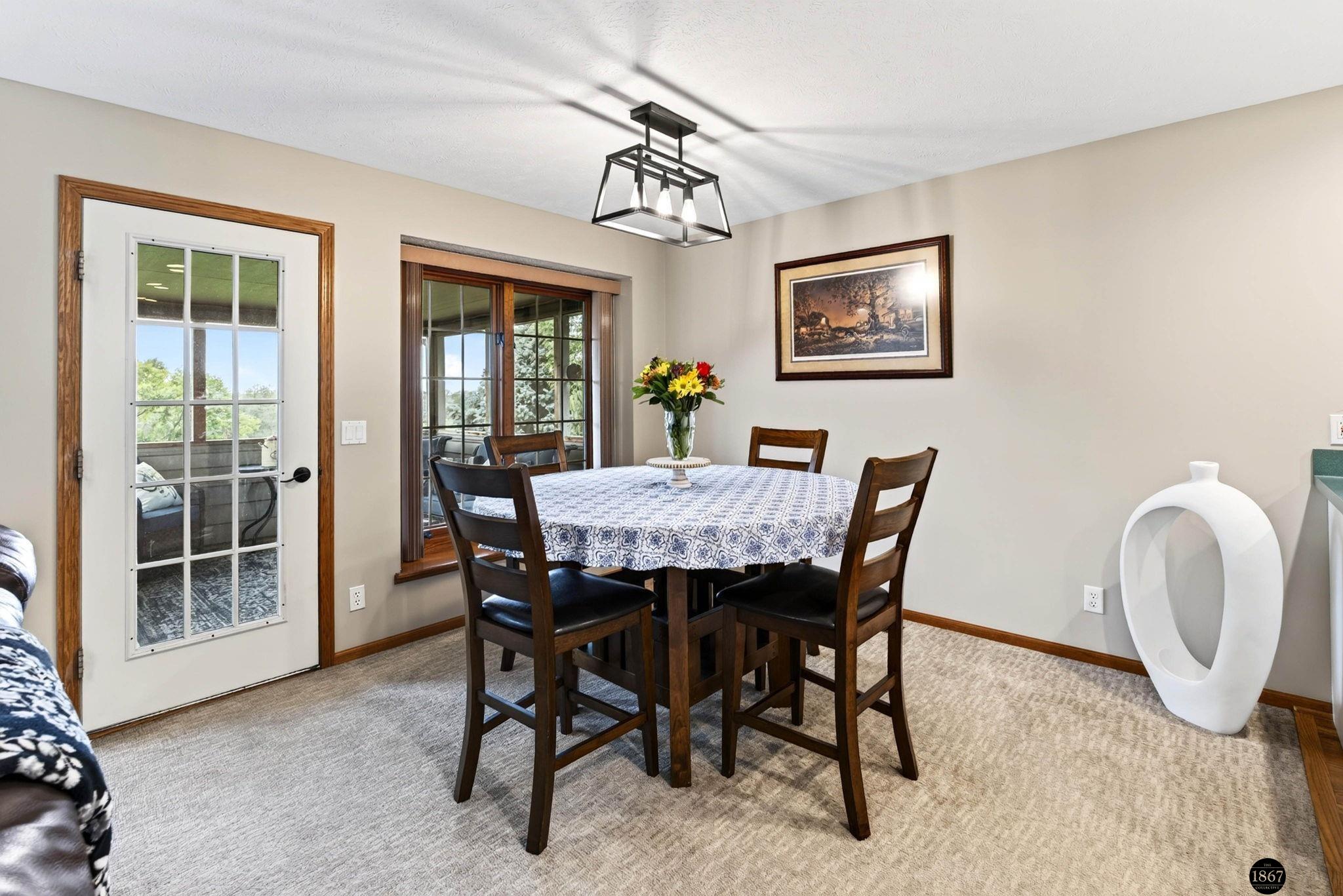 21901 Woodland Hills