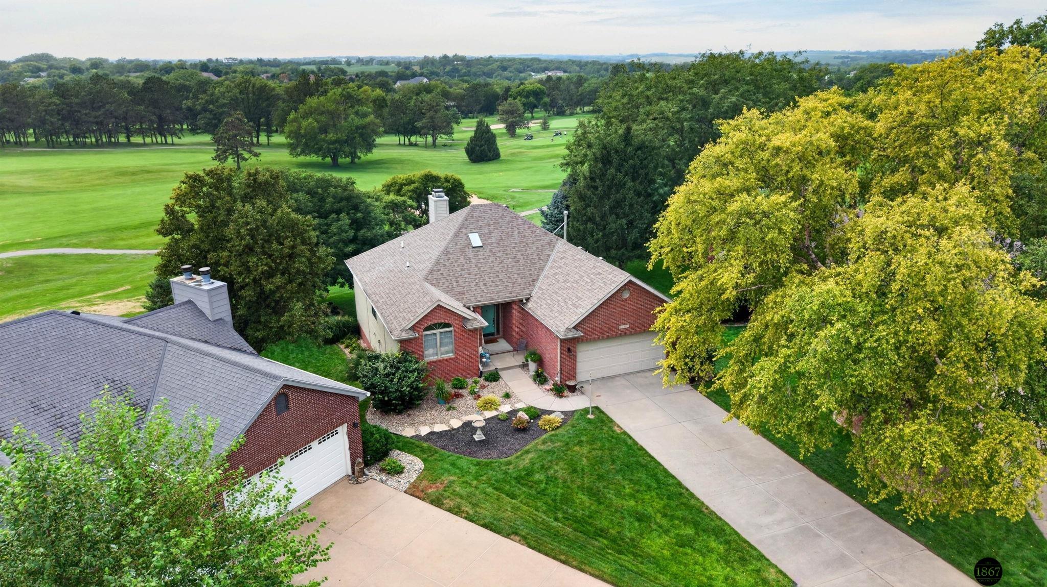 21901 Woodland Hills