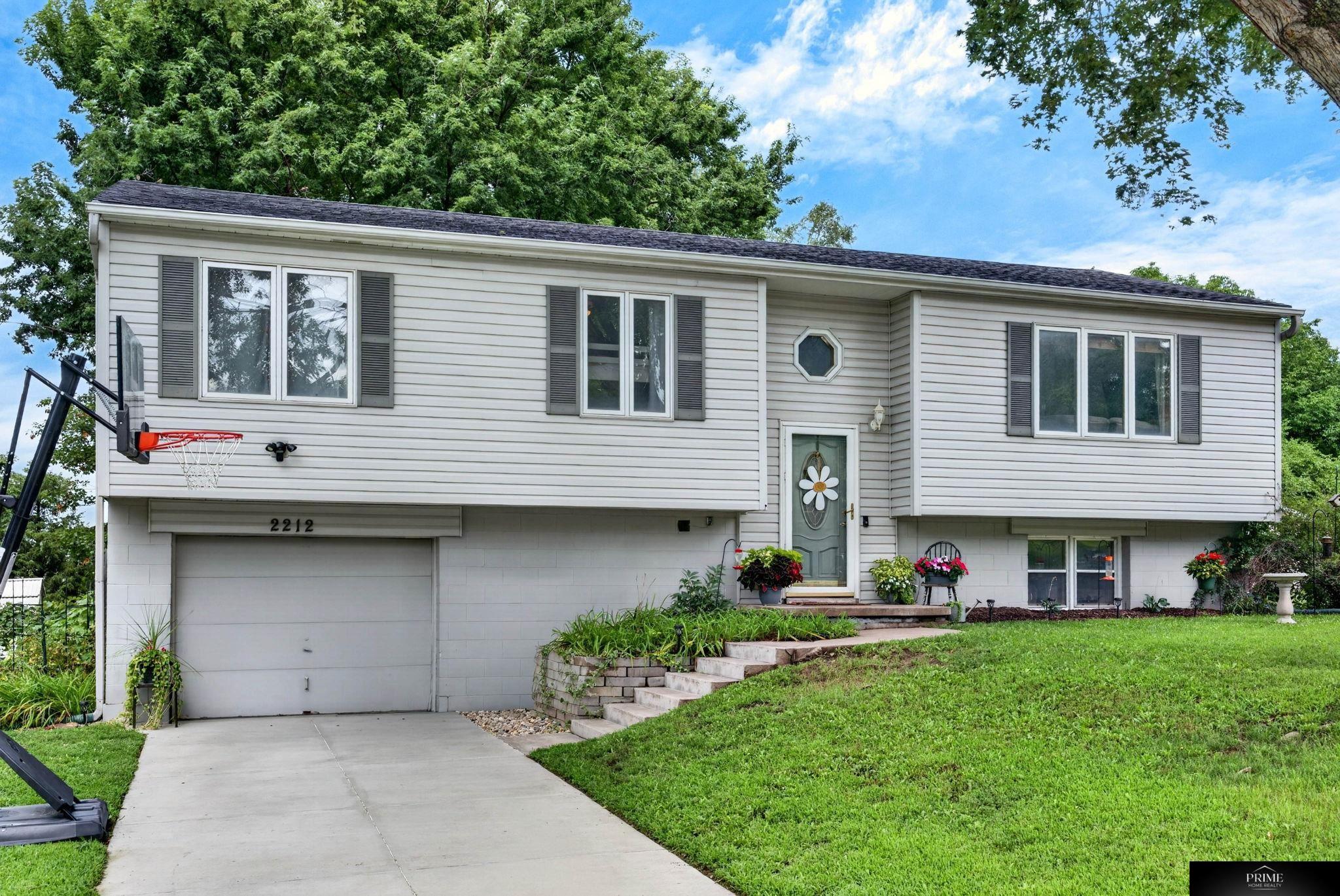 2212 N 191 Avenue, Elkhorn, Nebraska image 1