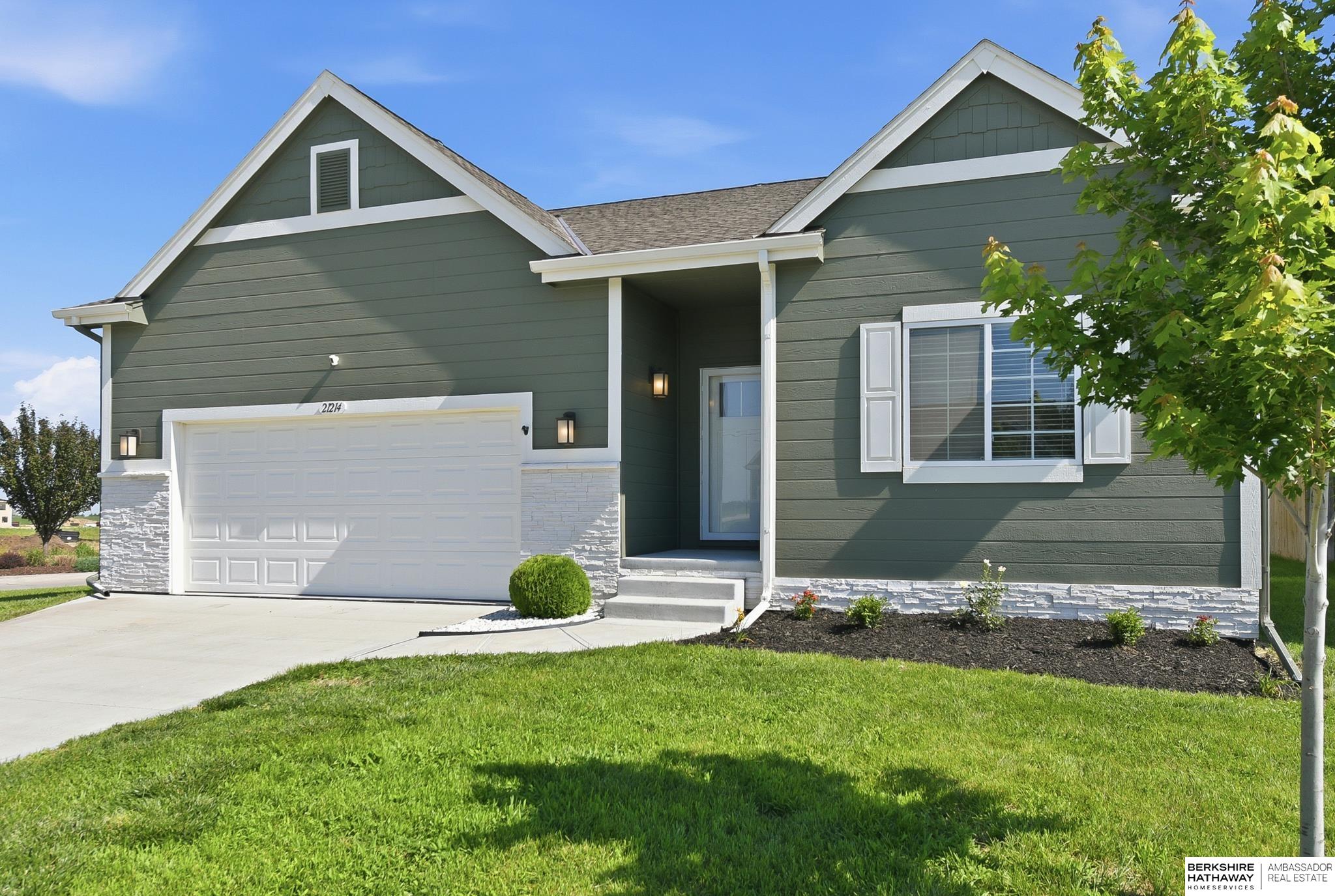 21214 Polk Street, Elkhorn, Nebraska image 1