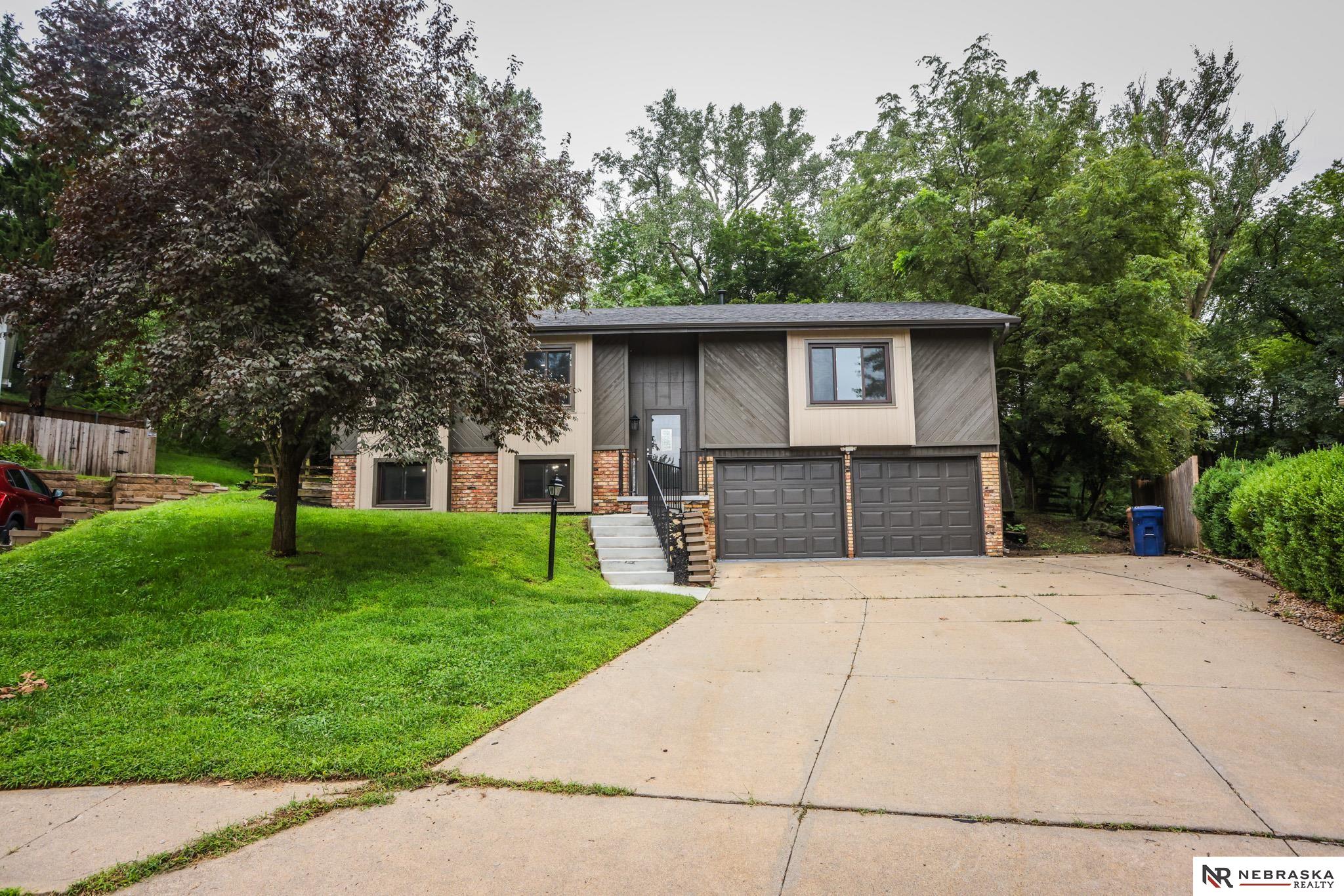 Photo of 802 Moore Drive Bellevue NE 68005