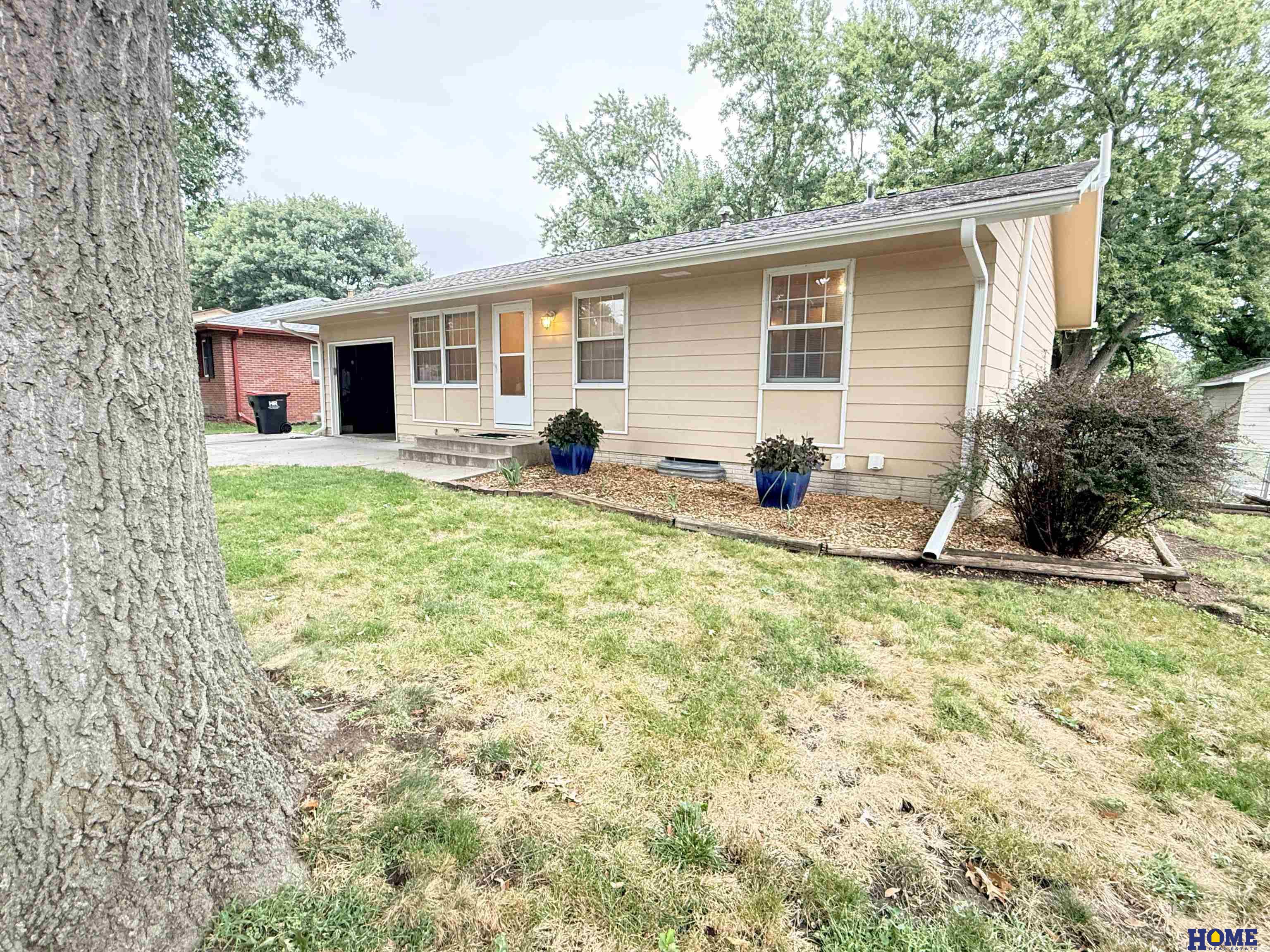 Photo of 8130 N Hazelwood Drive Lincoln NE 68510