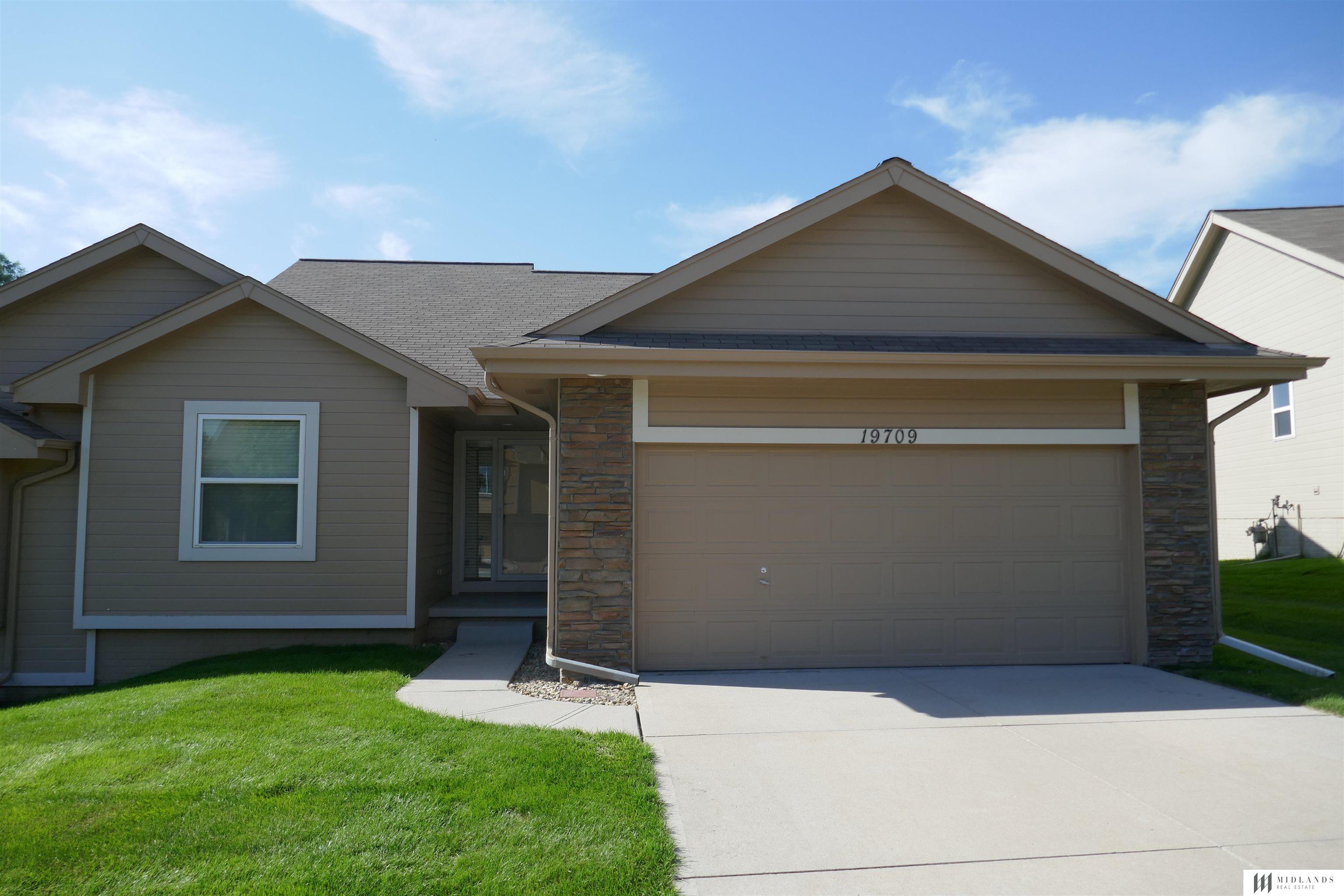 19709 Marinda Street, Omaha, Nebraska image 1