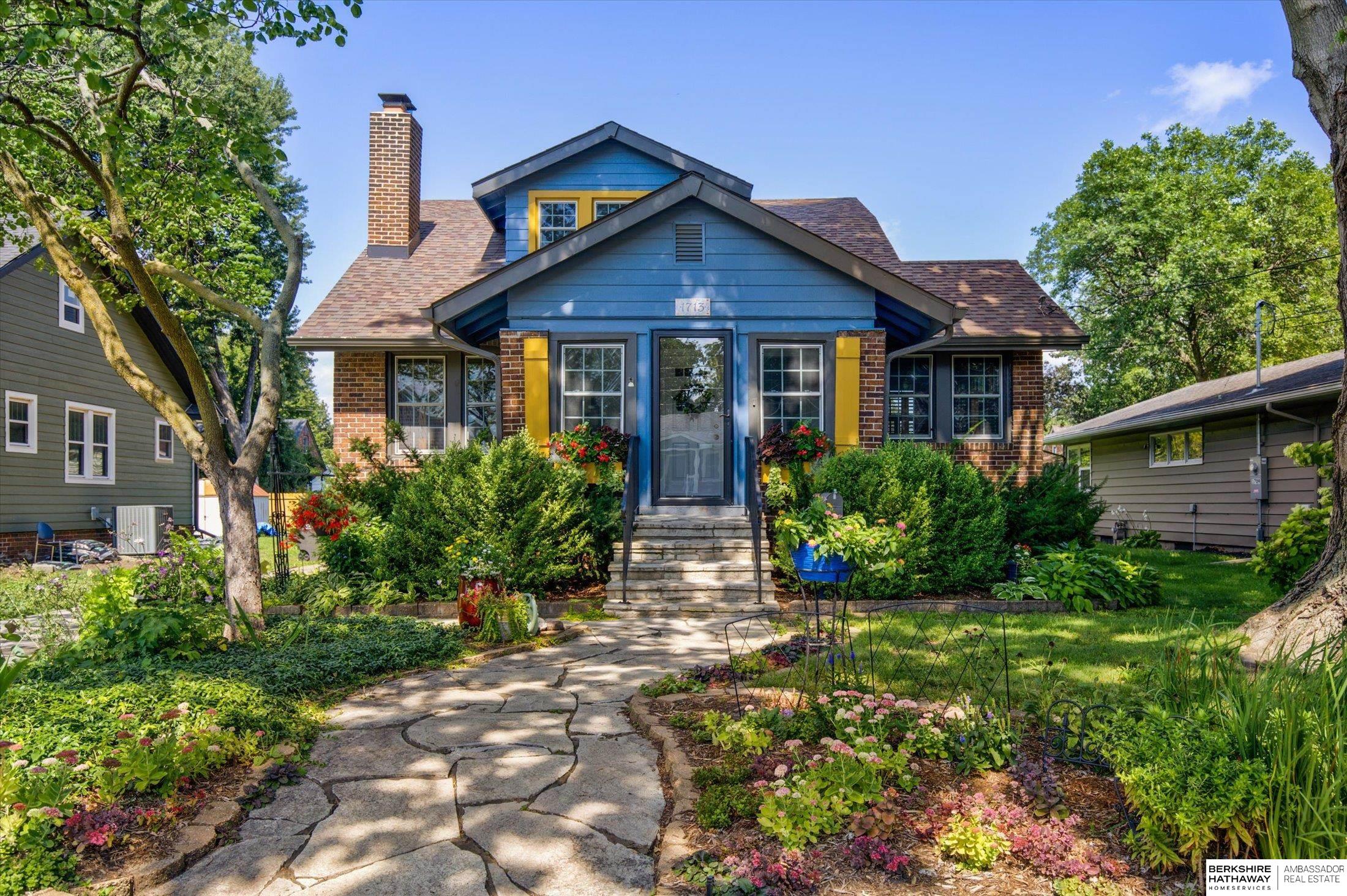 Photo of 1713 Beaver Avenue Des Moines IA 50310
