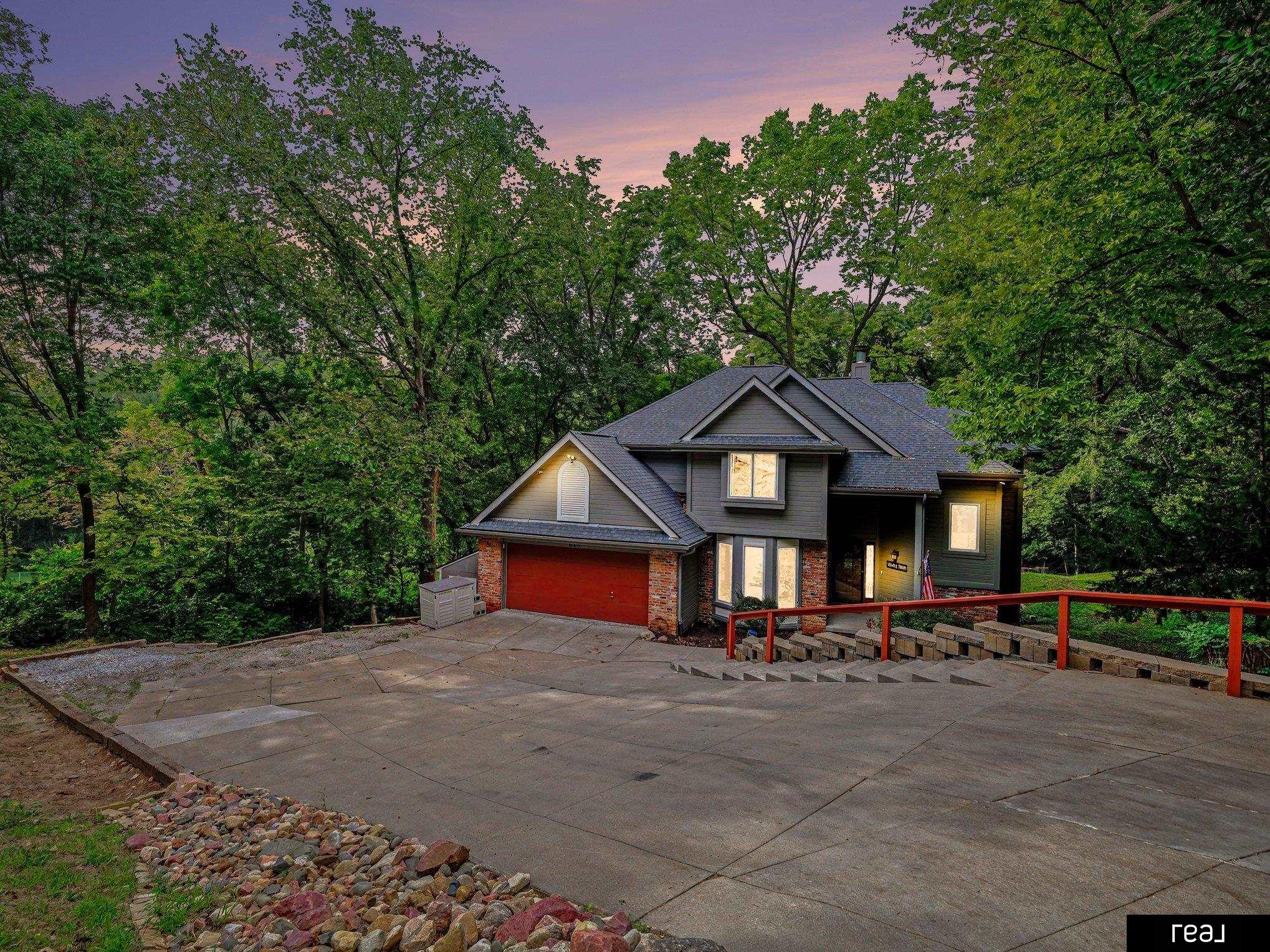 Photo of 829 Hidden Hills Drive Bellevue NE 68005
