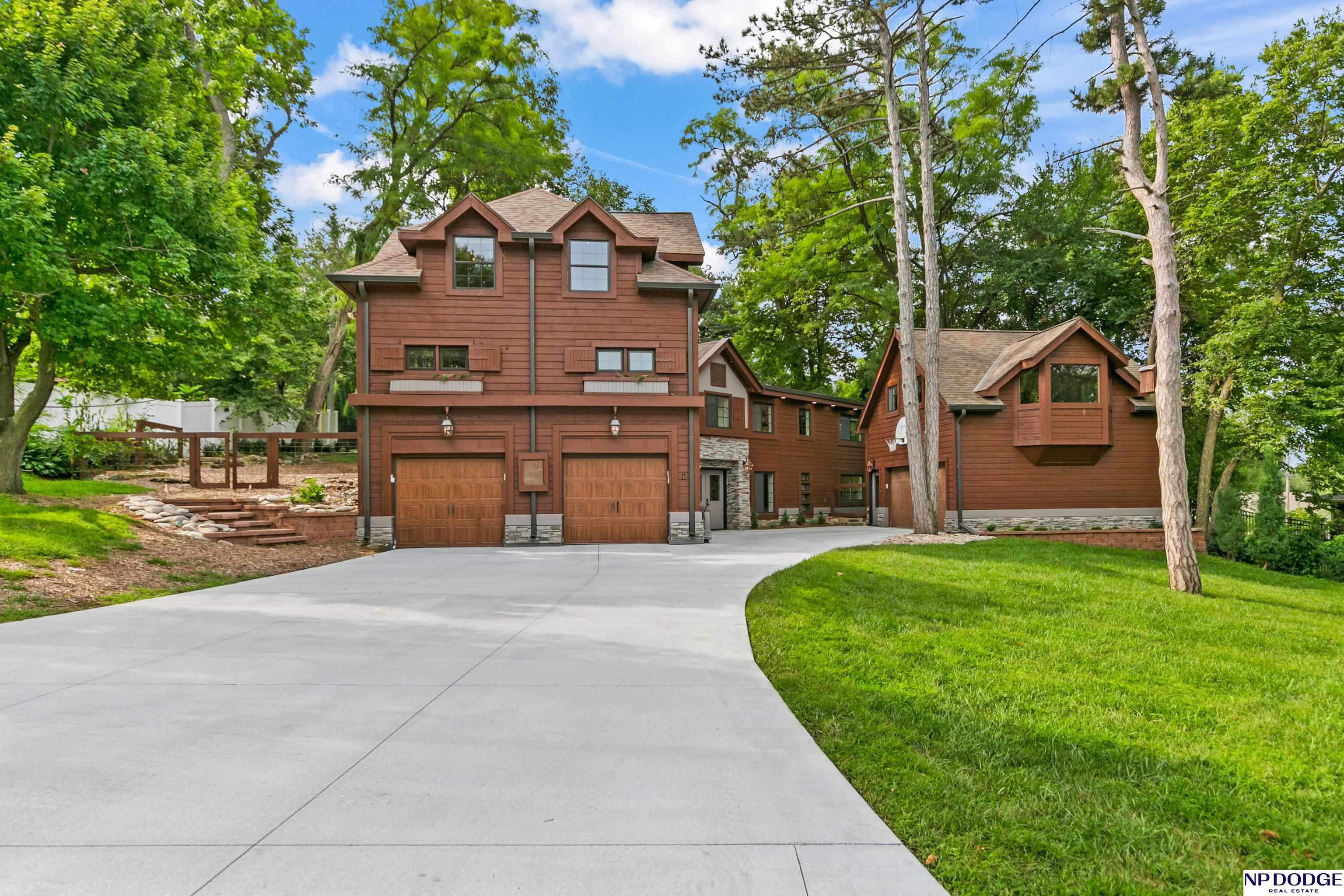 Photo of 9209 Hickory Street Omaha NE 68124