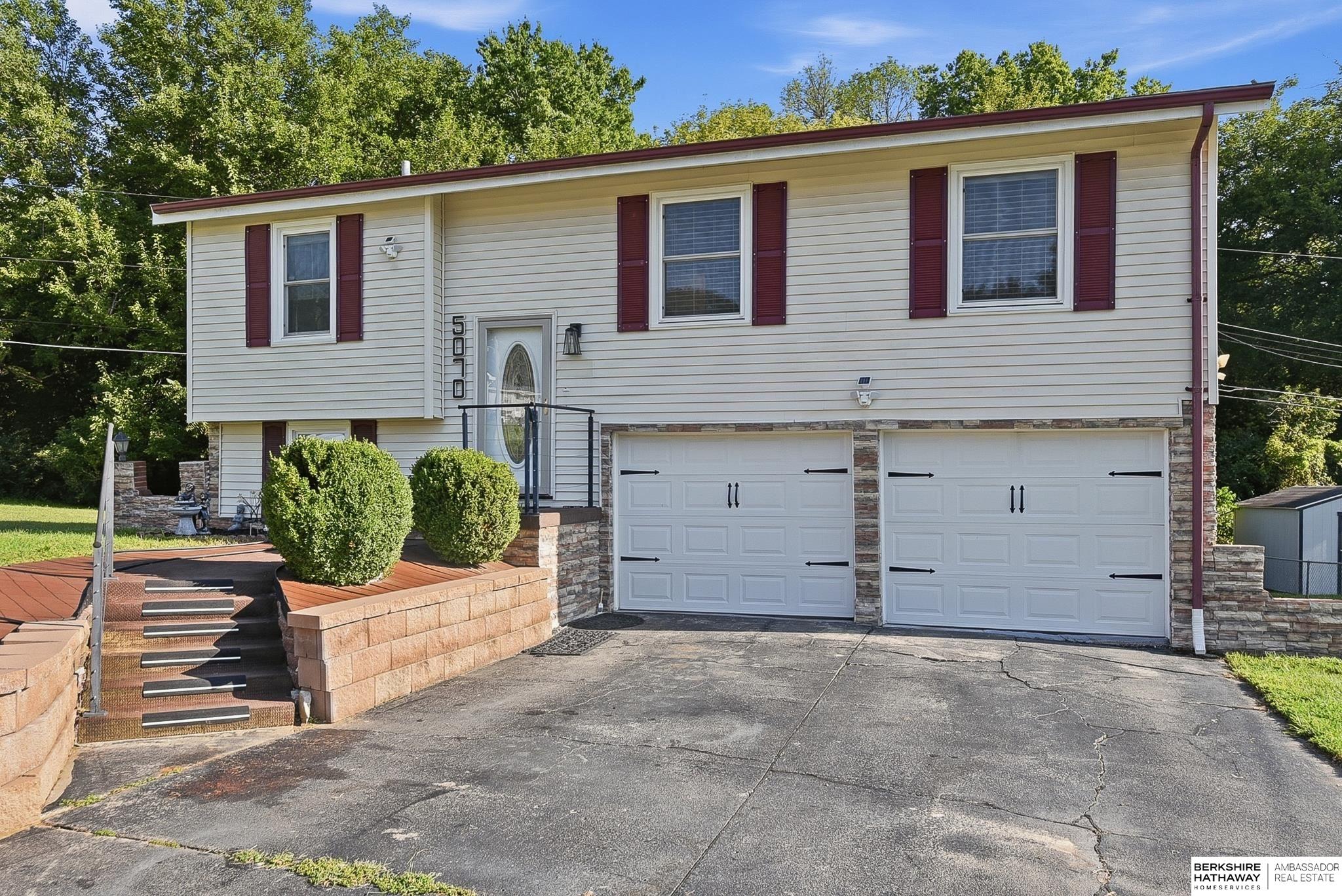 Photo of 5070 Arcadia Avenue Omaha NE 68104