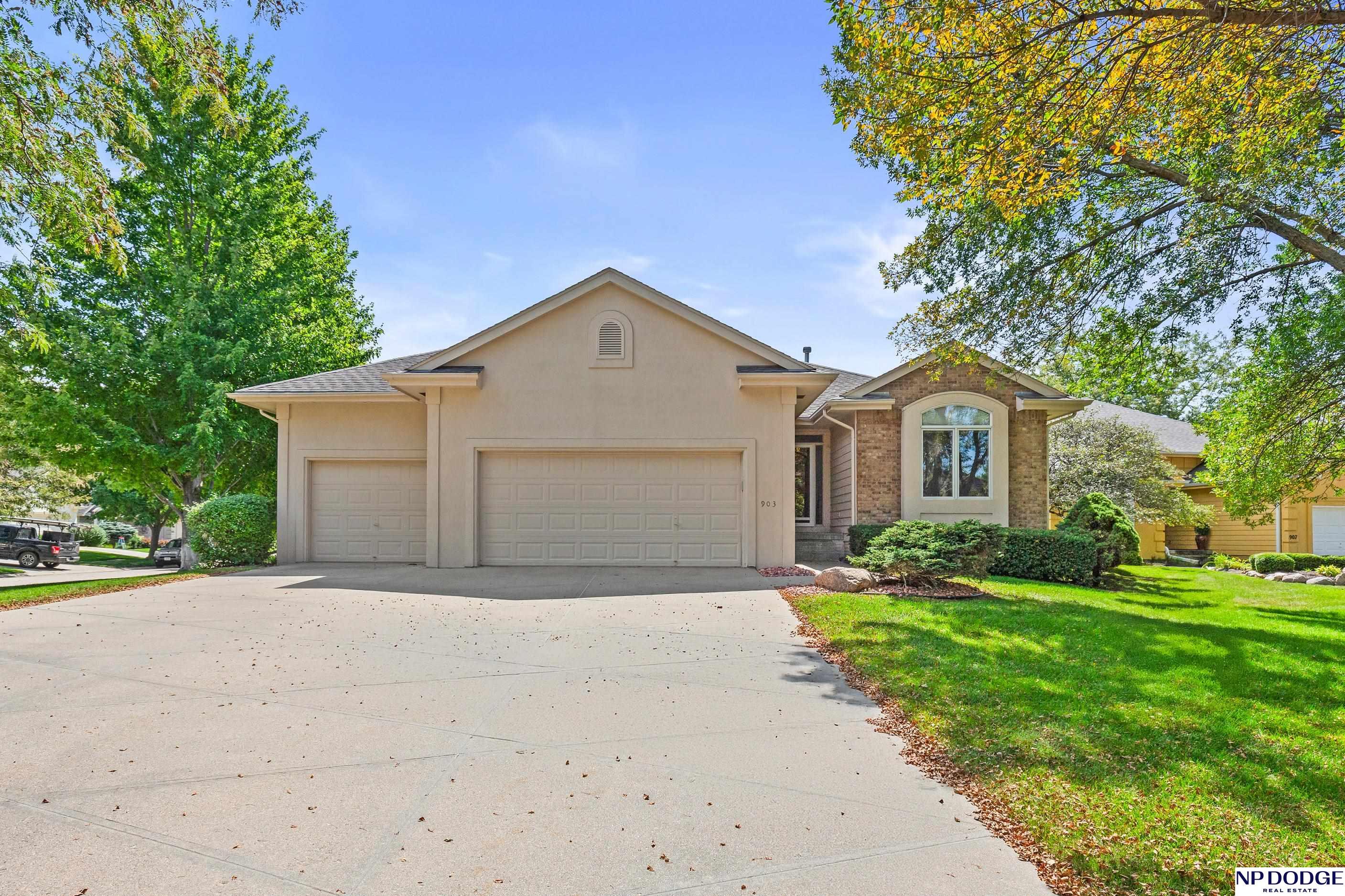 Photo of 903 S 177th Circle Omaha NE 68118