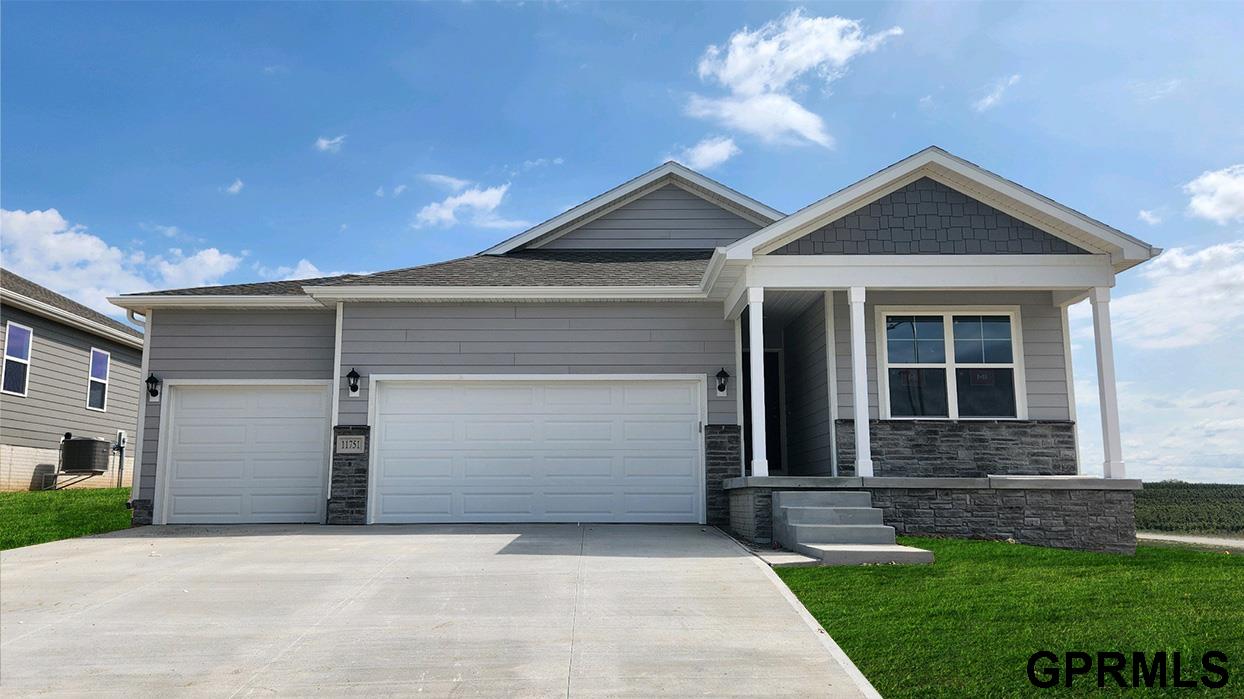 Photo of 8211 N 175 Street Bennington NE 68007-6814