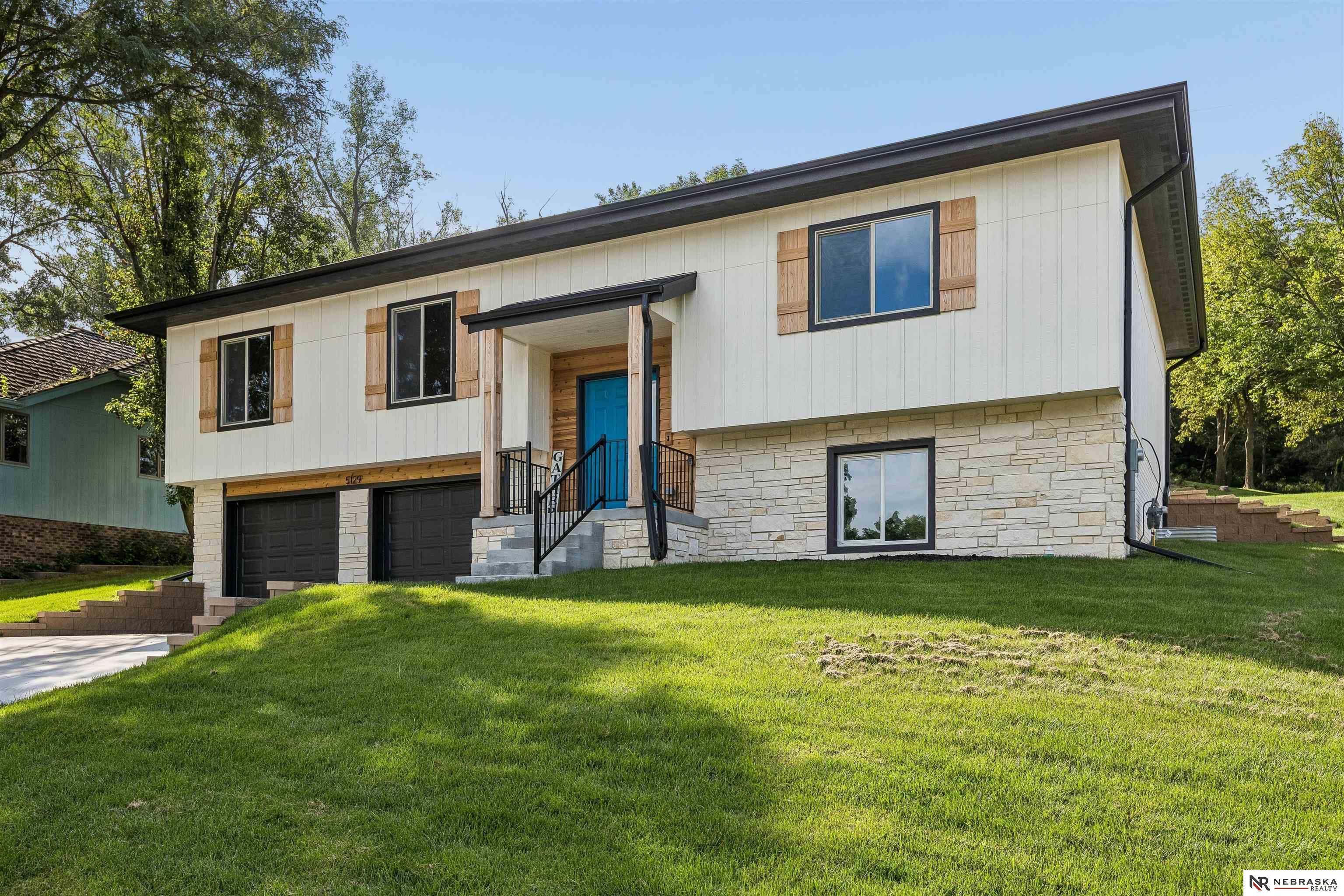 5129 Raven Oaks Drive, Omaha, Nebraska image 1
