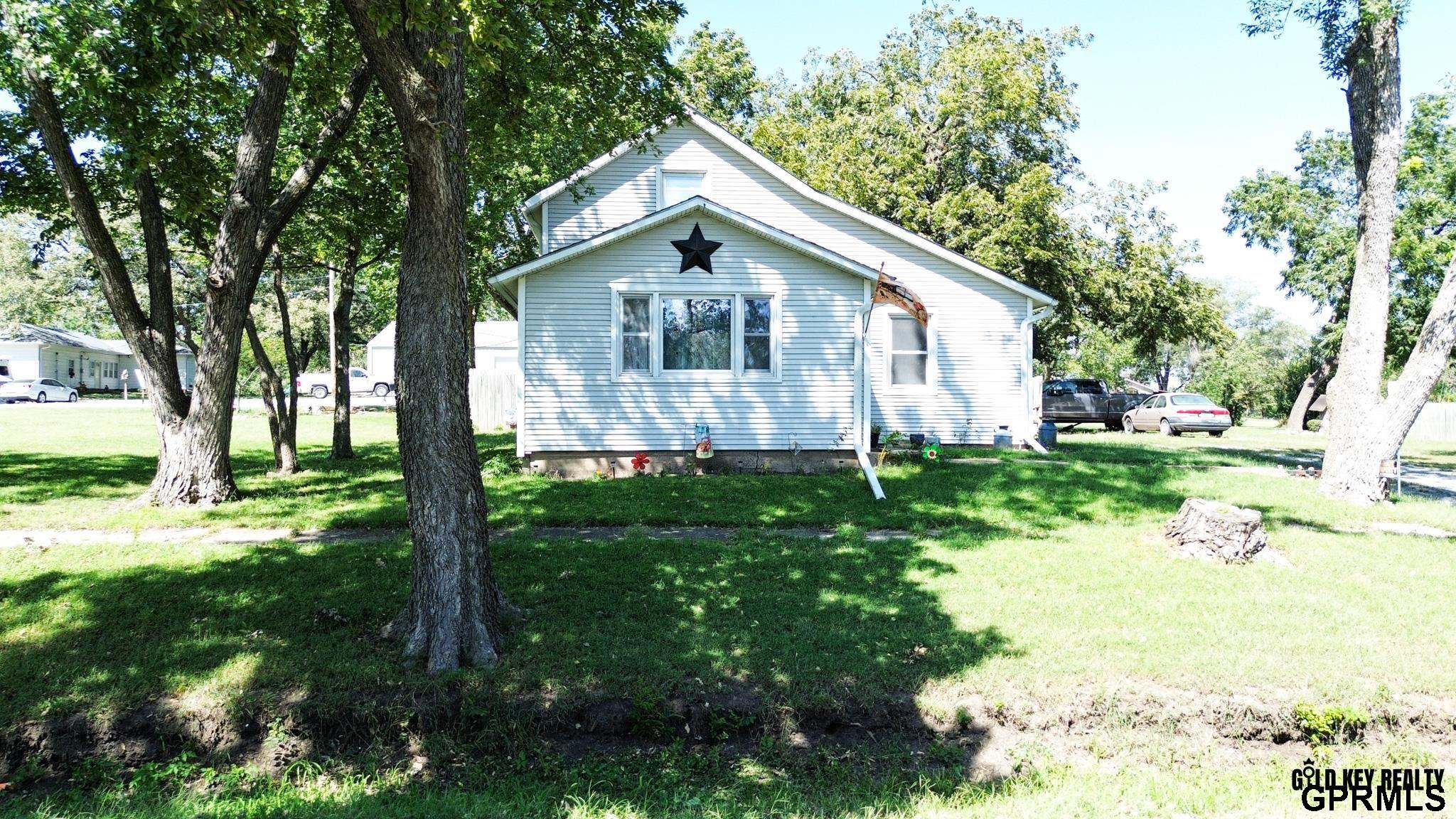 Photo of 520 E 1 Street Blue Springs NE 68318