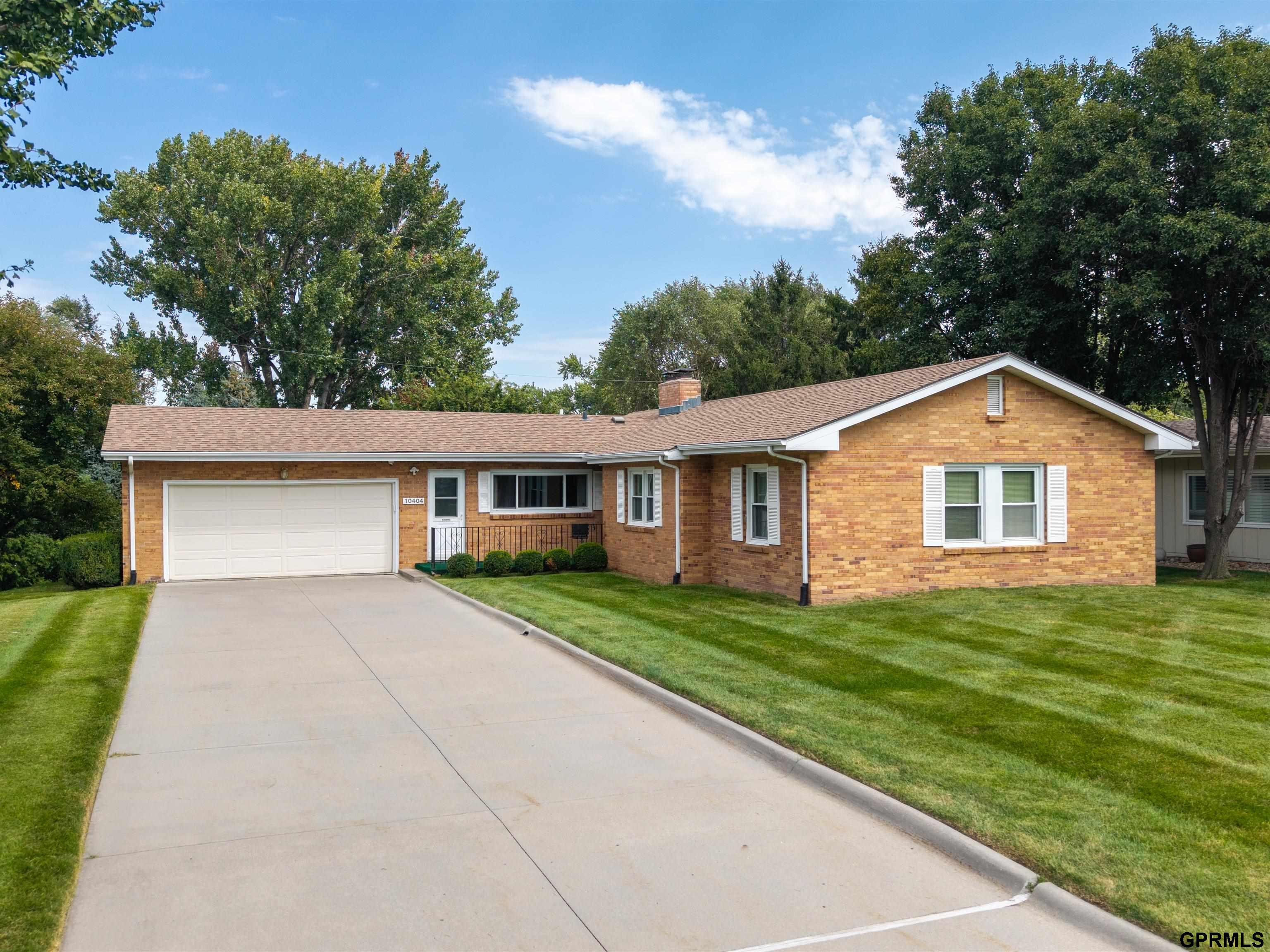 Photo of 10404 Hilltop Road Omaha NE 68134